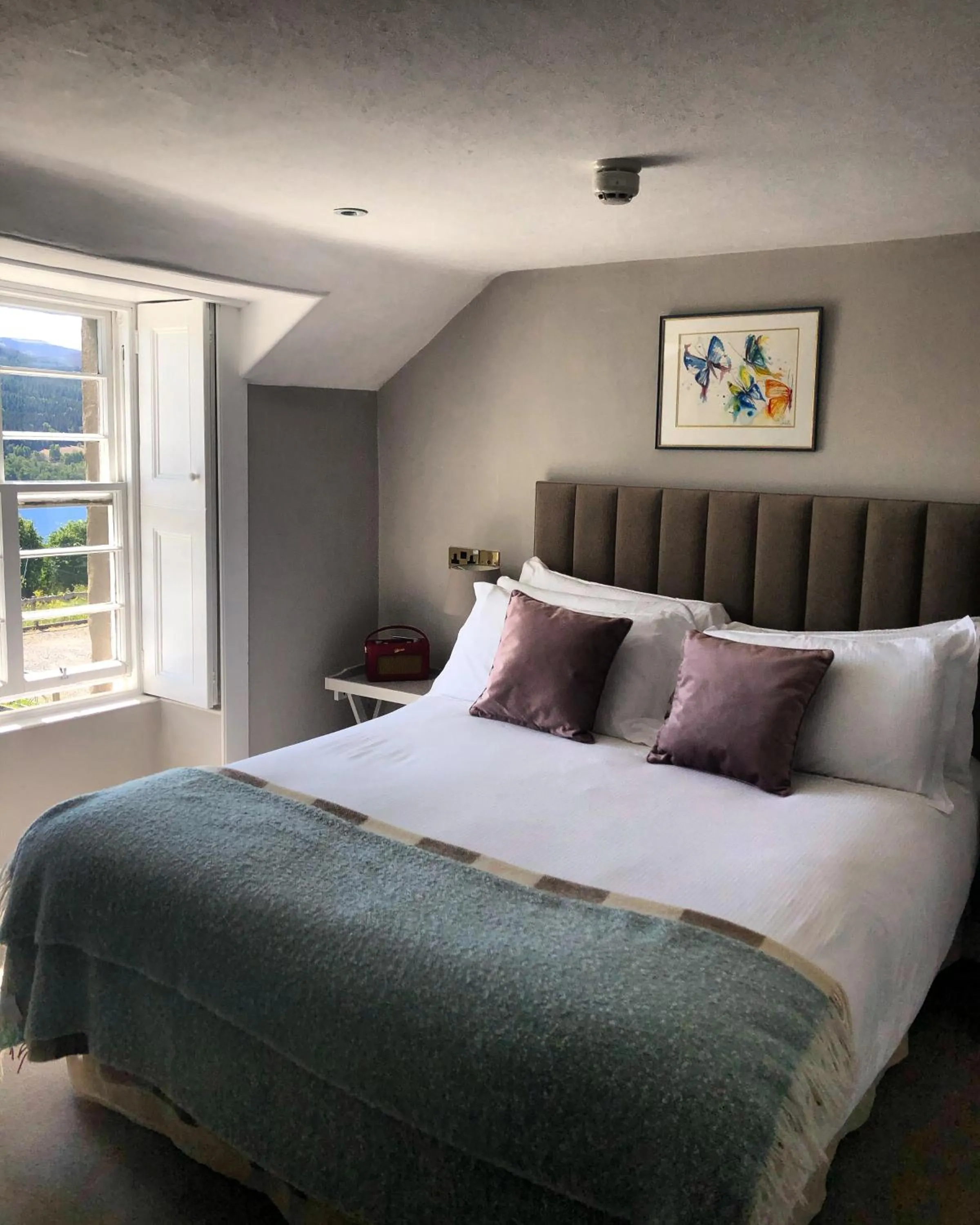 Bed in The Inn at Loch Tummel