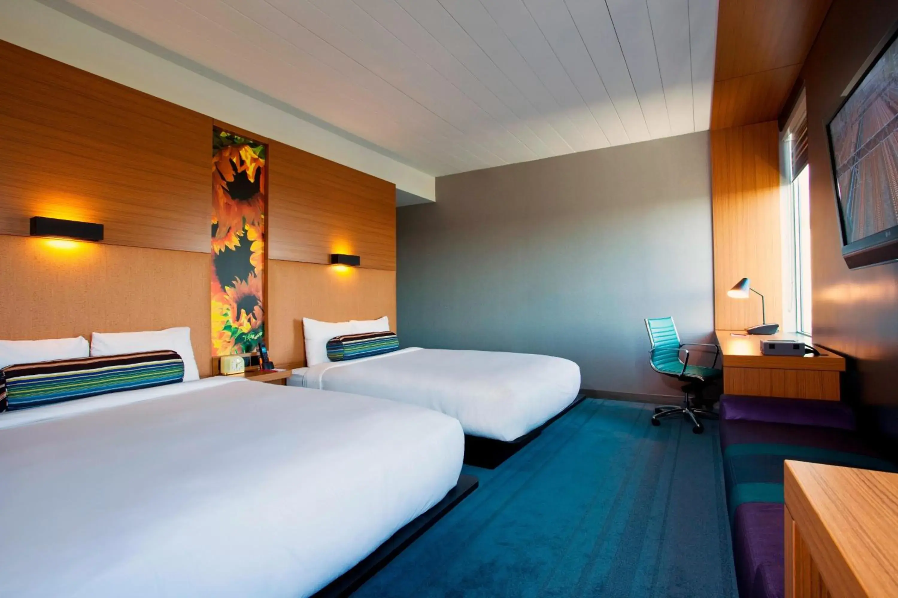 Queen Room with Two Queen Beds - Hearing Accessible in Aloft BWI Baltimore Washington International Airport Queen Room with Two Queen Beds - Hearing Accessible in Aloft BWI Baltimore Washington International Airport