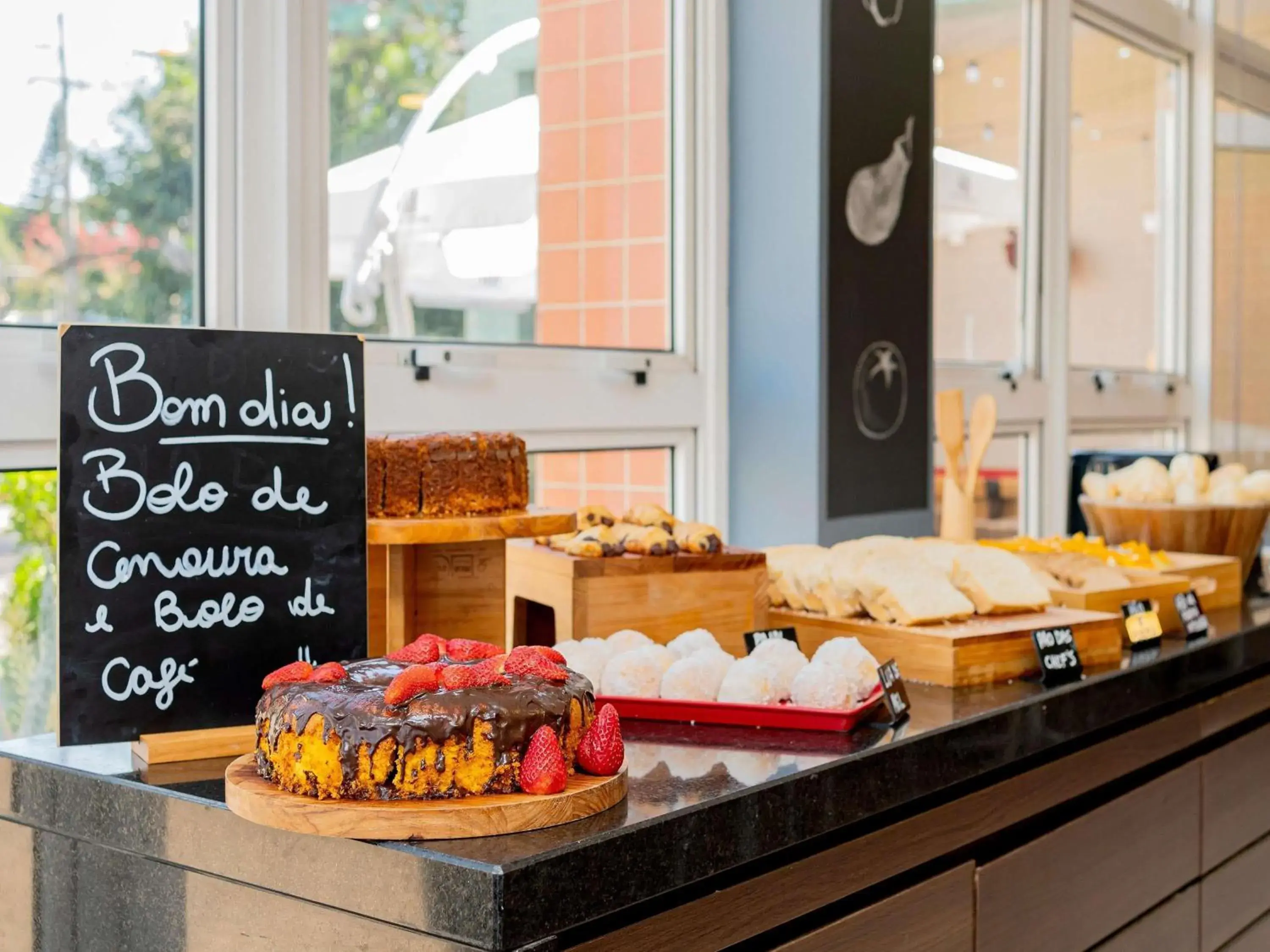 Restaurant/places to eat in ibis Piracicaba Restaurant/places to eat in ibis Piracicaba