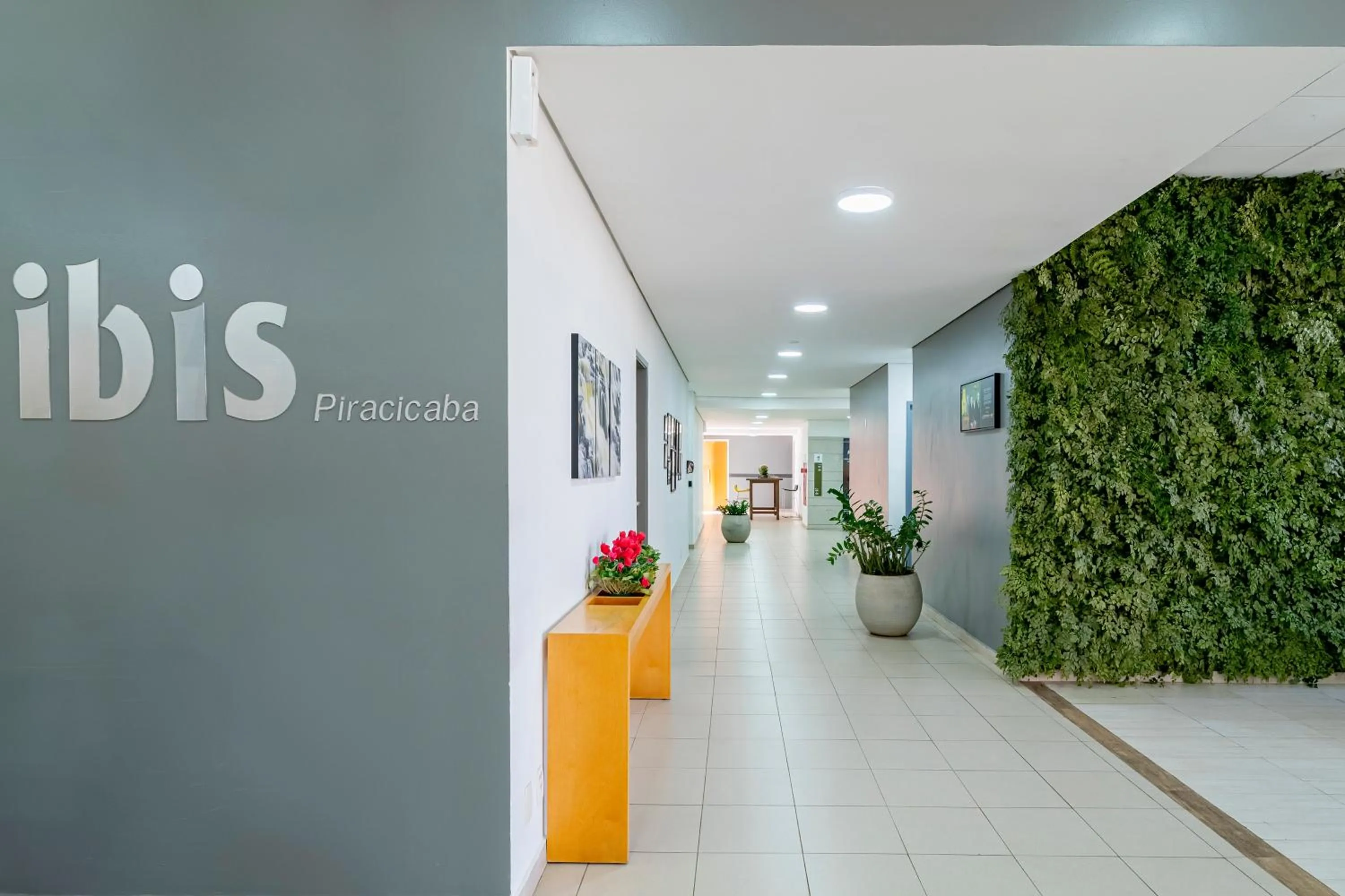 Lobby or reception in ibis Piracicaba