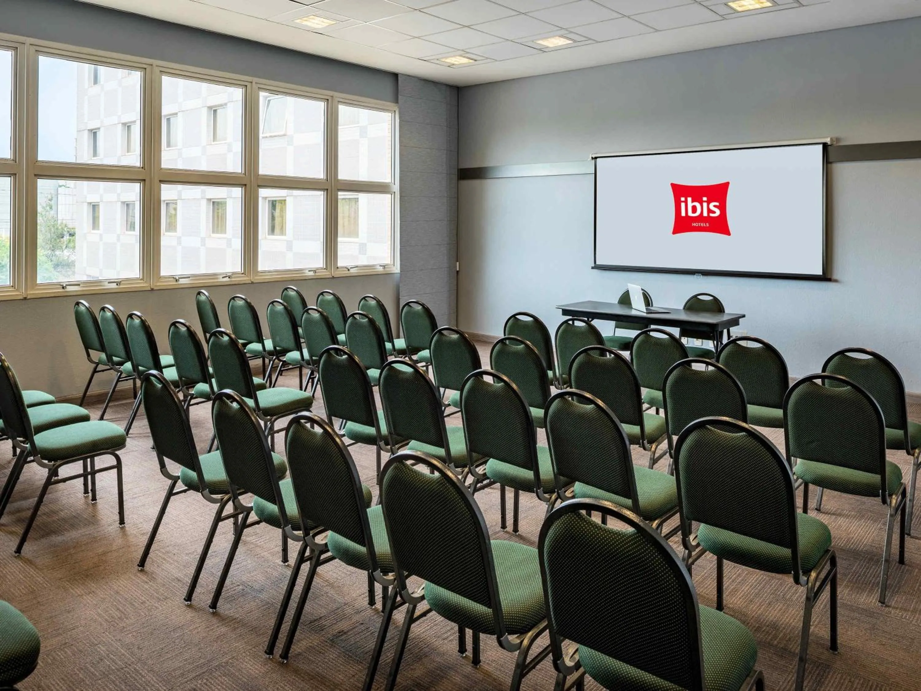 Meeting/conference room in ibis Sao Jose do Rio Preto