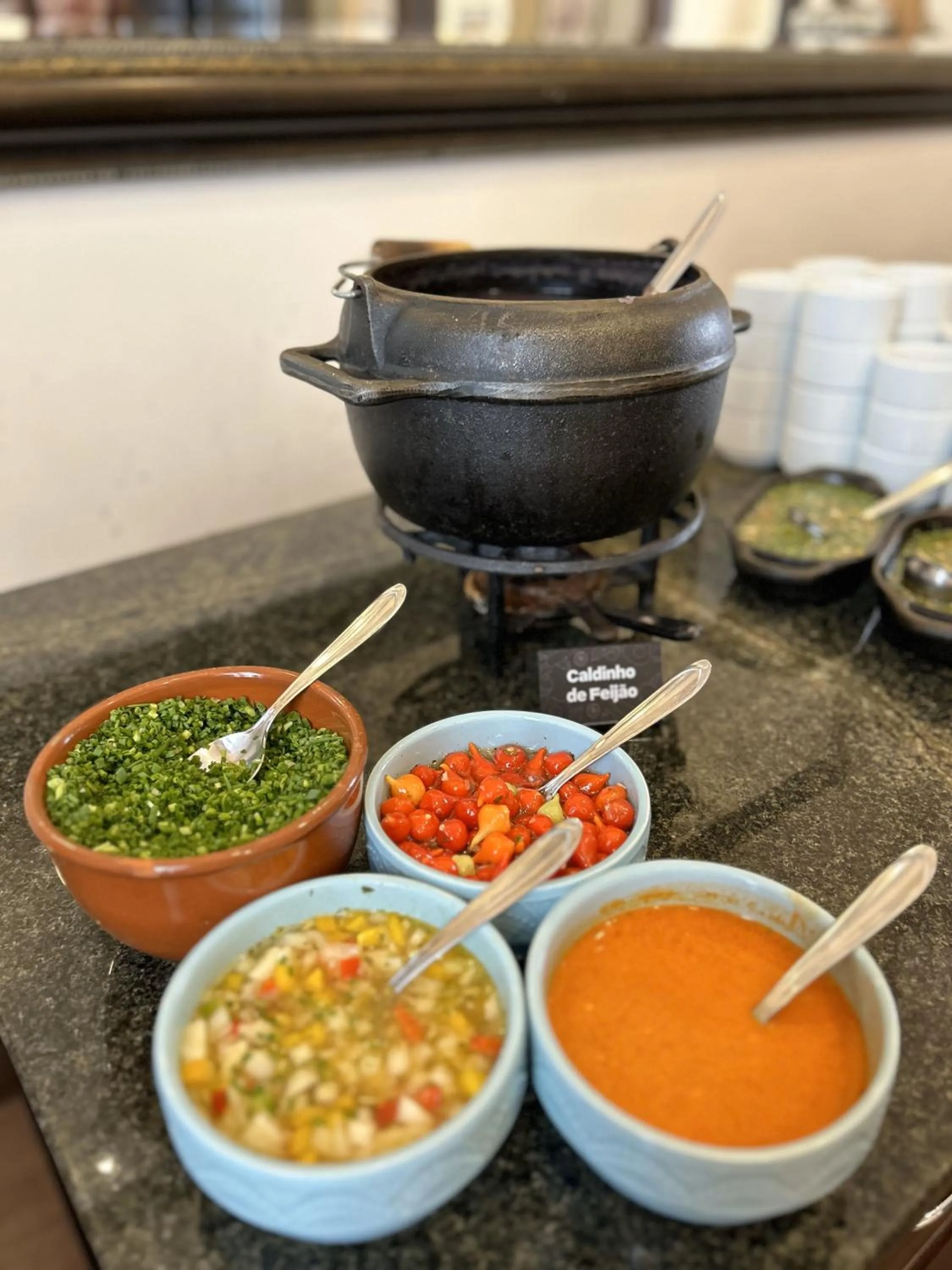 Restaurant/places to eat in ibis Curitiba Batel