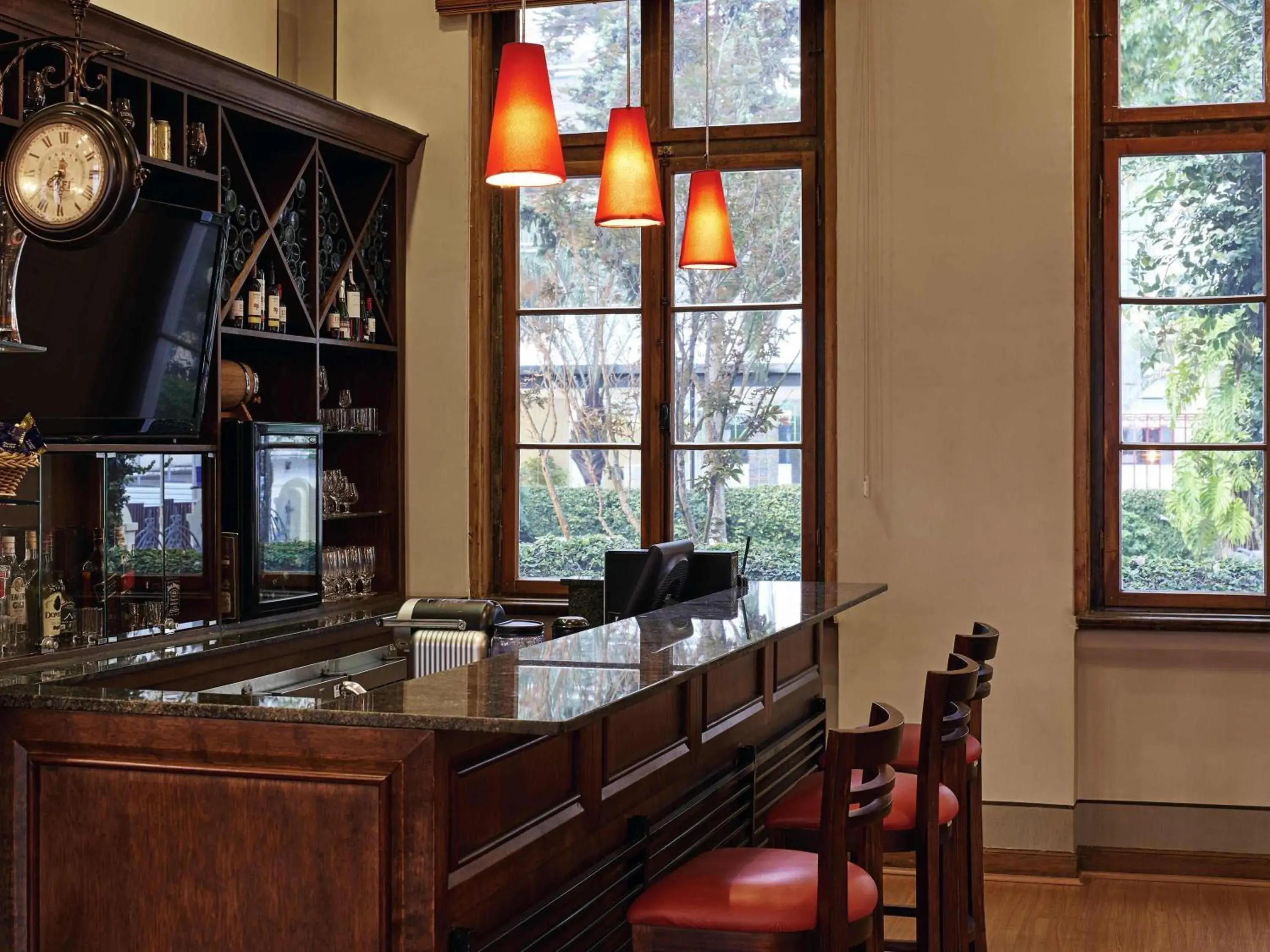 Lounge or bar in ibis Curitiba Batel Lounge or bar in ibis Curitiba Batel