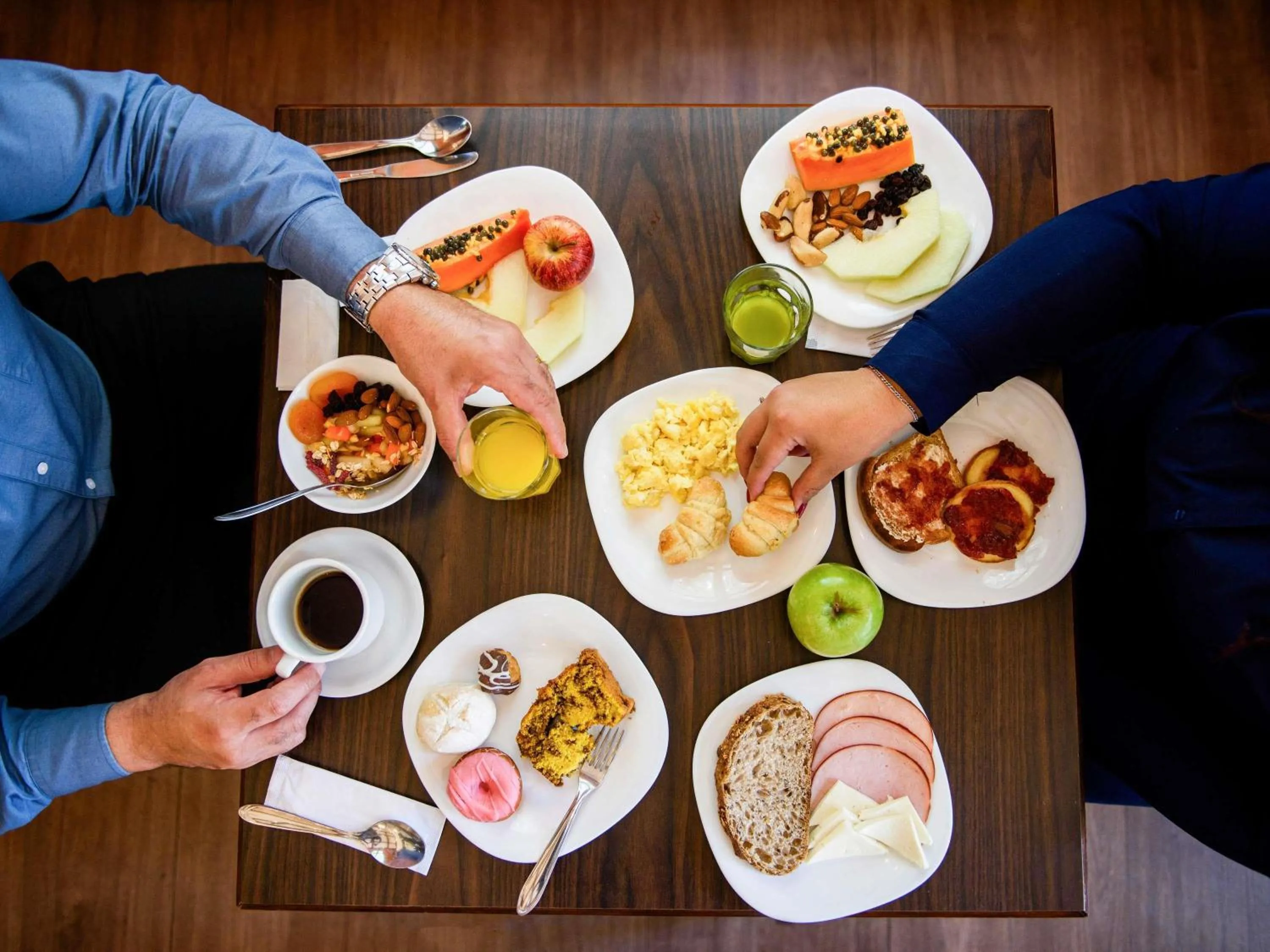 Breakfast in ibis Curitiba Batel