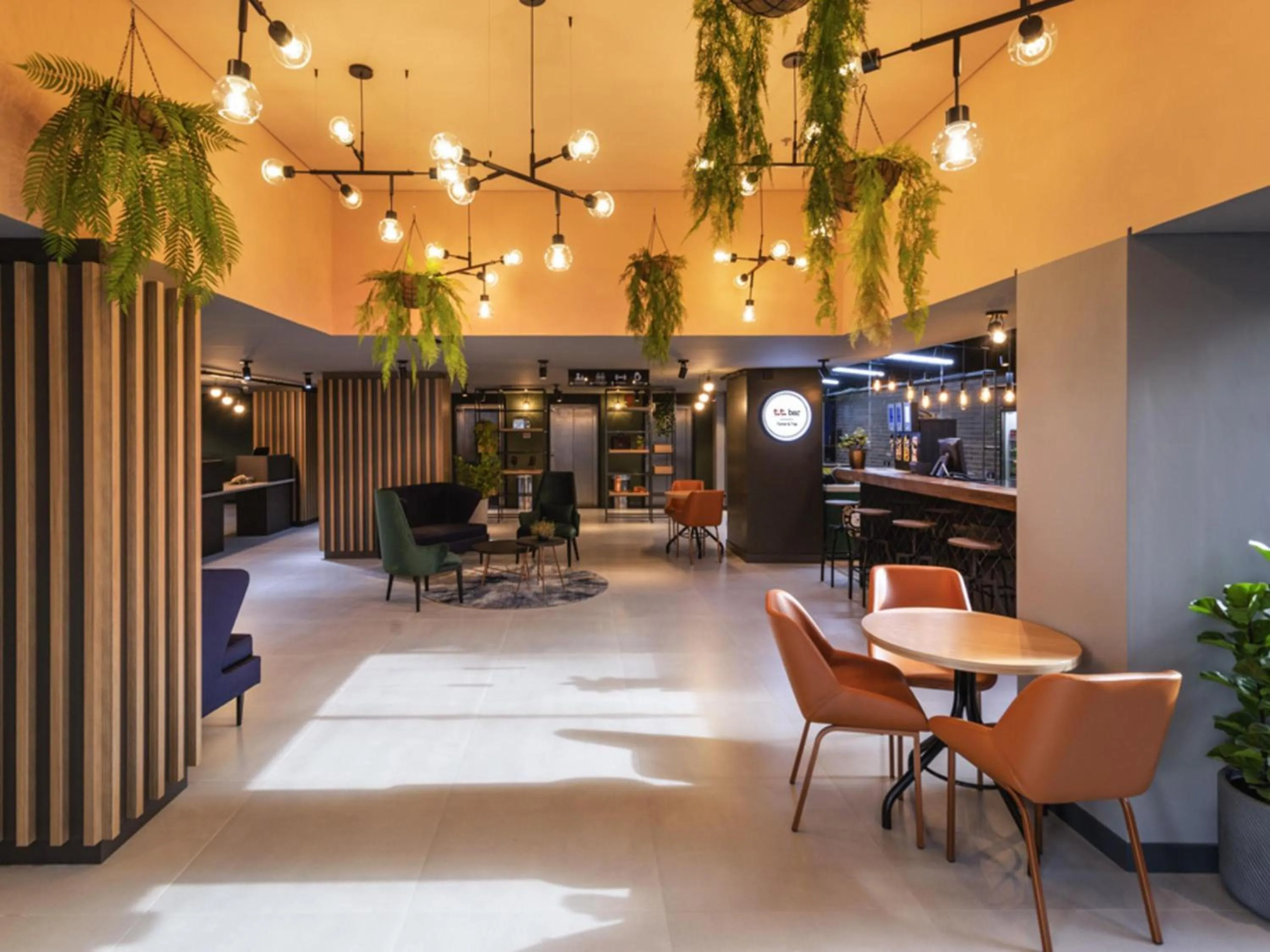 Property building in ibis Curitiba Batel