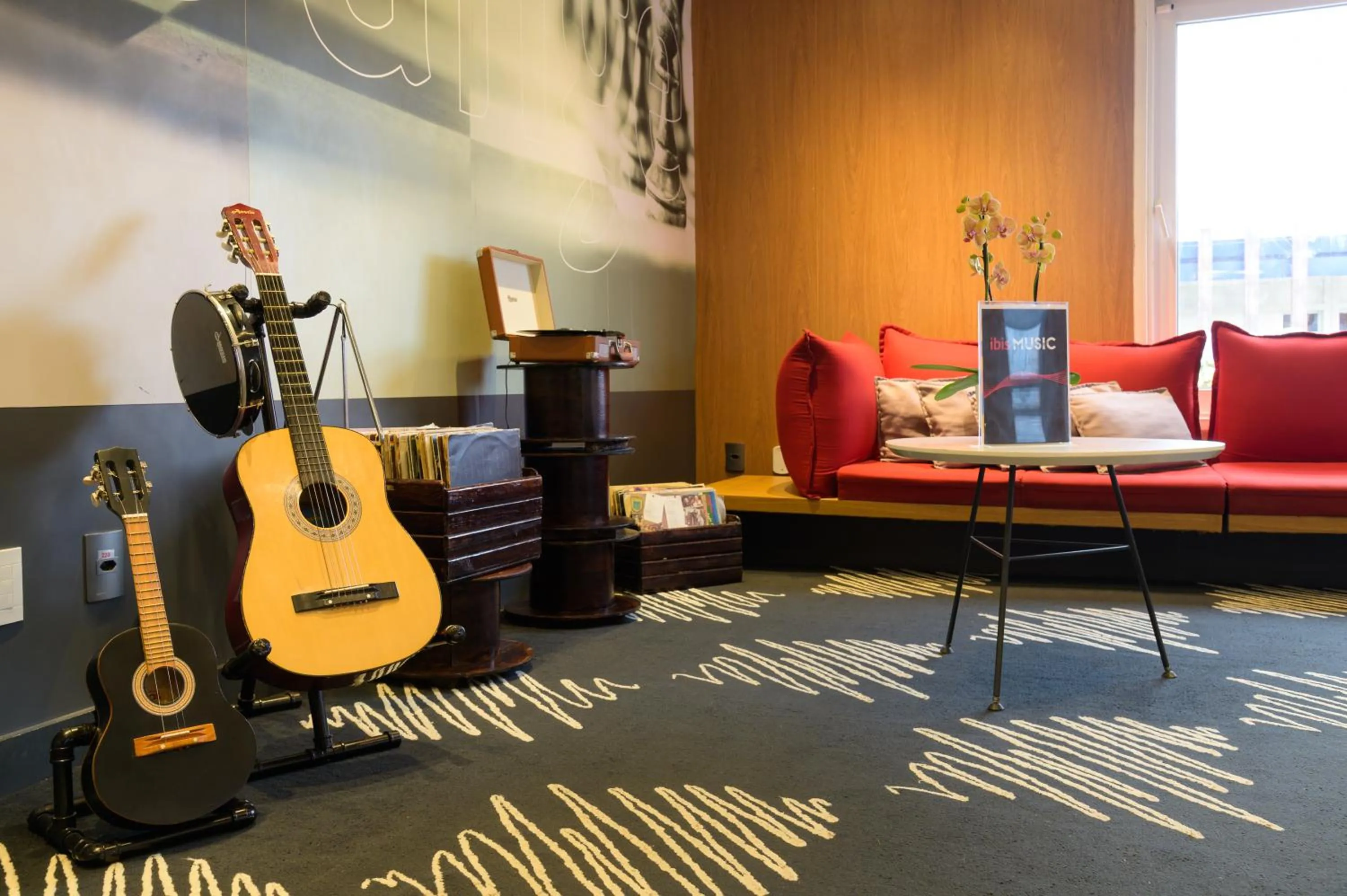 Communal lounge/ TV room in ibis Aracaju