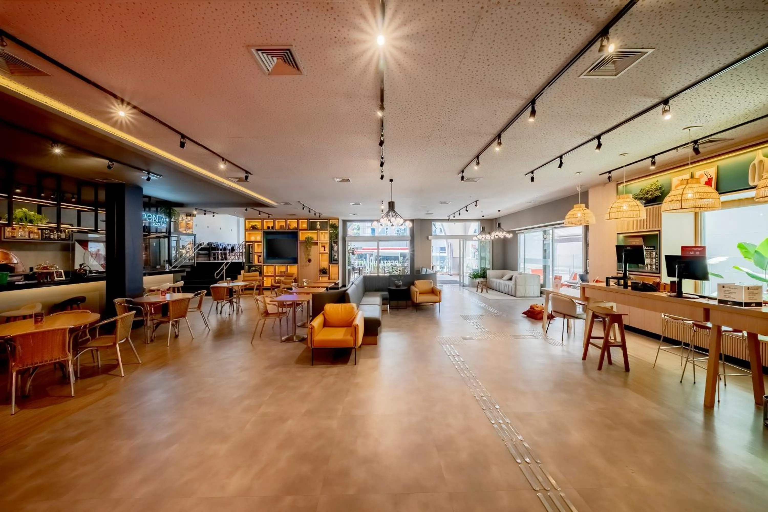 Lobby or reception in ibis Sao Paulo Paulista