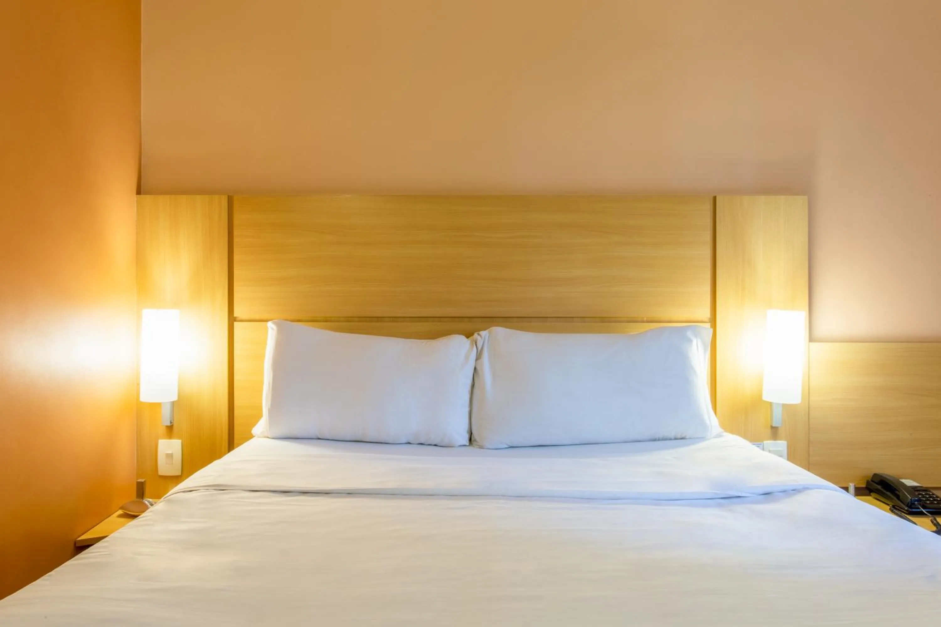 Photo of the whole room, Bed in ibis Sao Paulo Morumbi