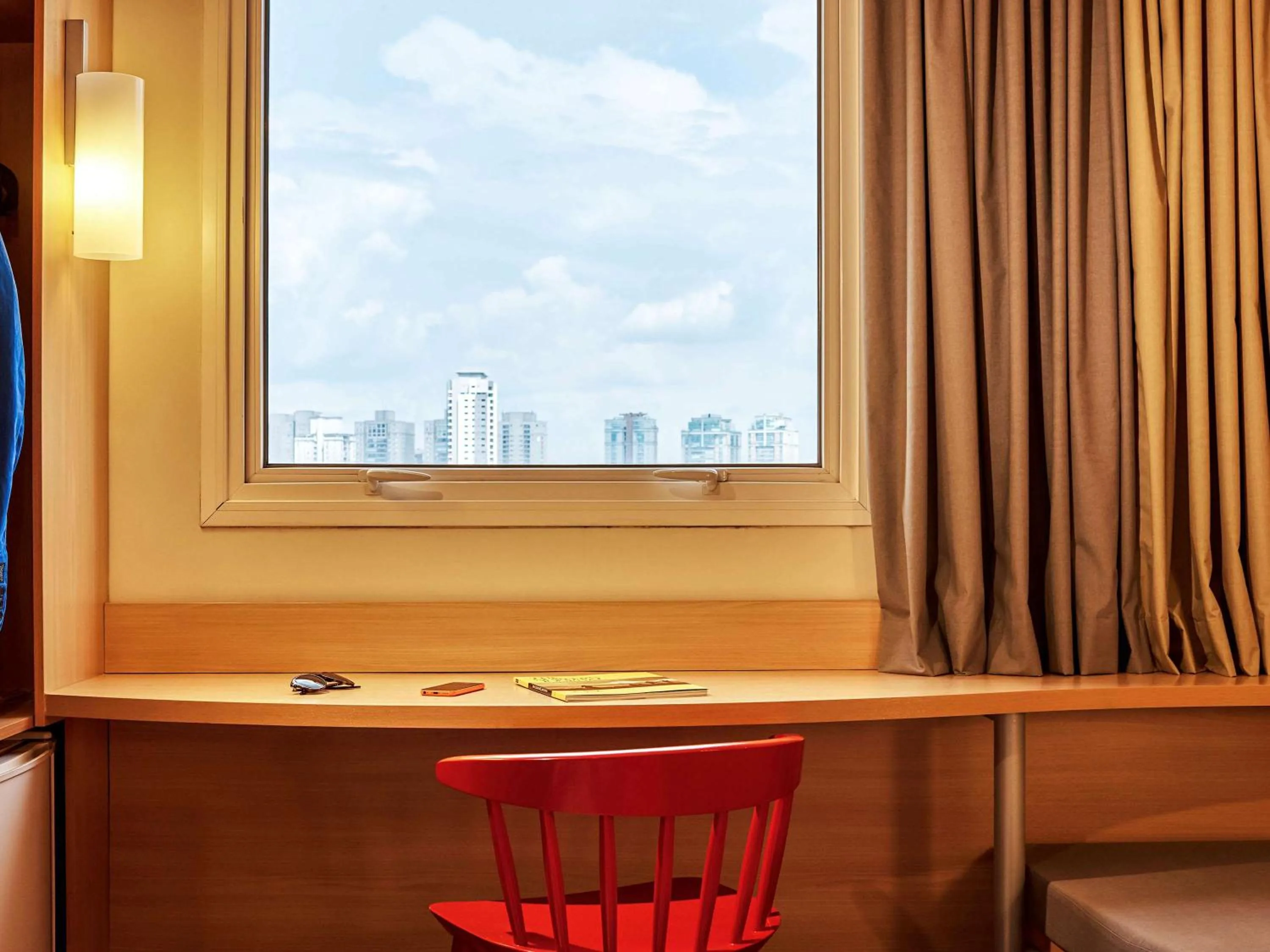 Photo of the whole room in ibis Sao Paulo Morumbi