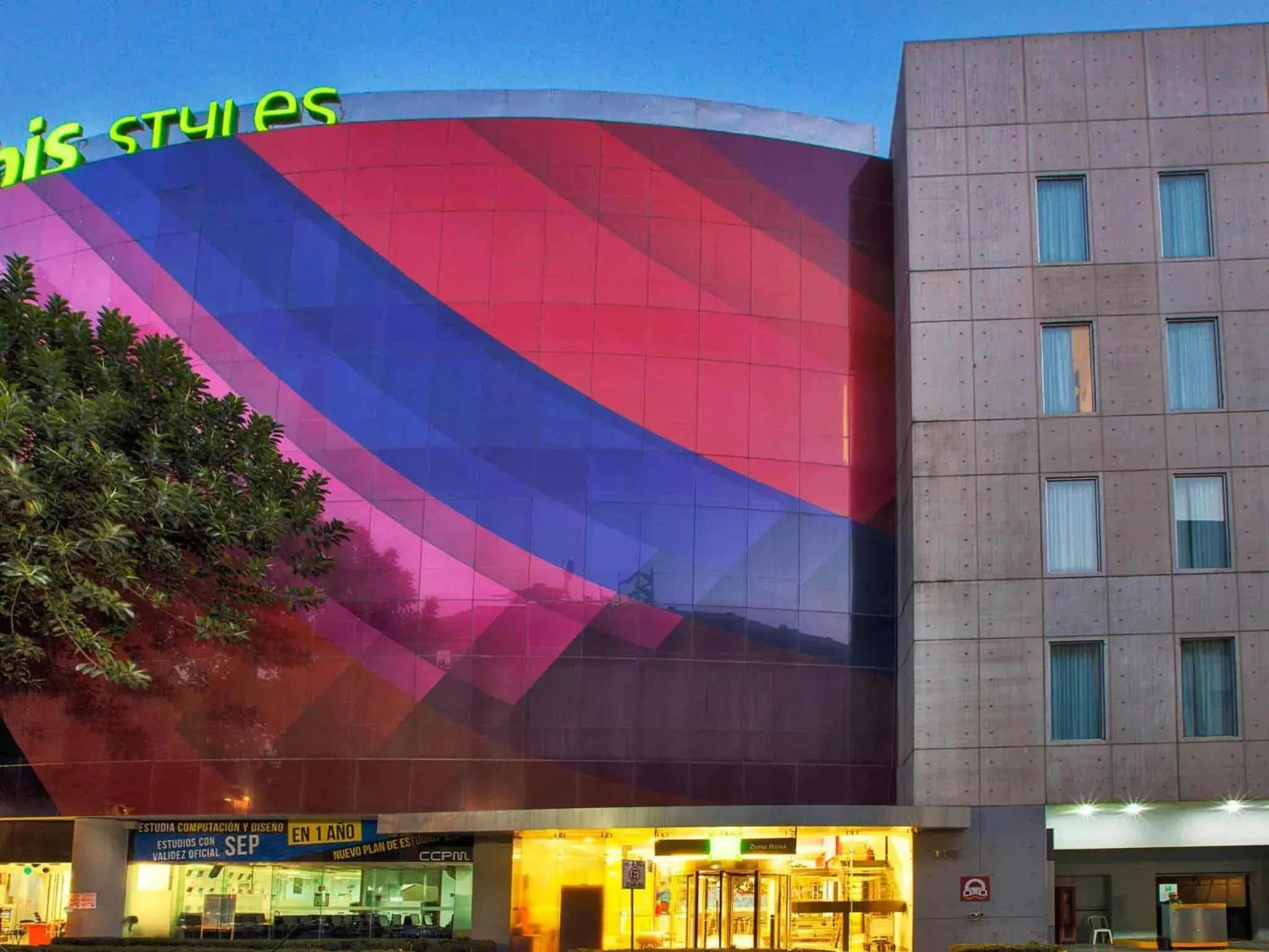 Property building in Ibis Styles Mexico Reforma Property building in Ibis Styles Mexico Reforma