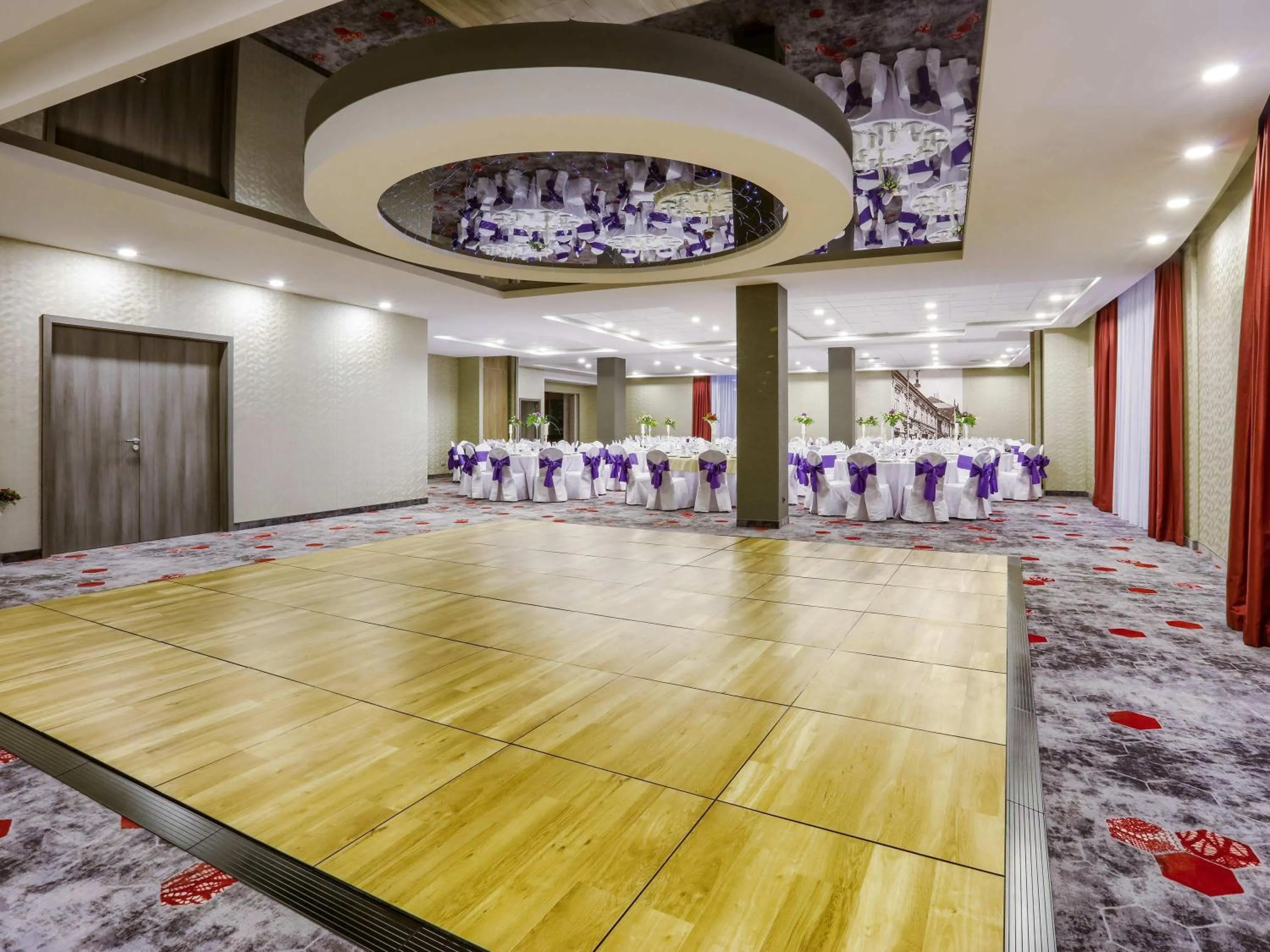 wedding in ibis Styles Nowy Sacz