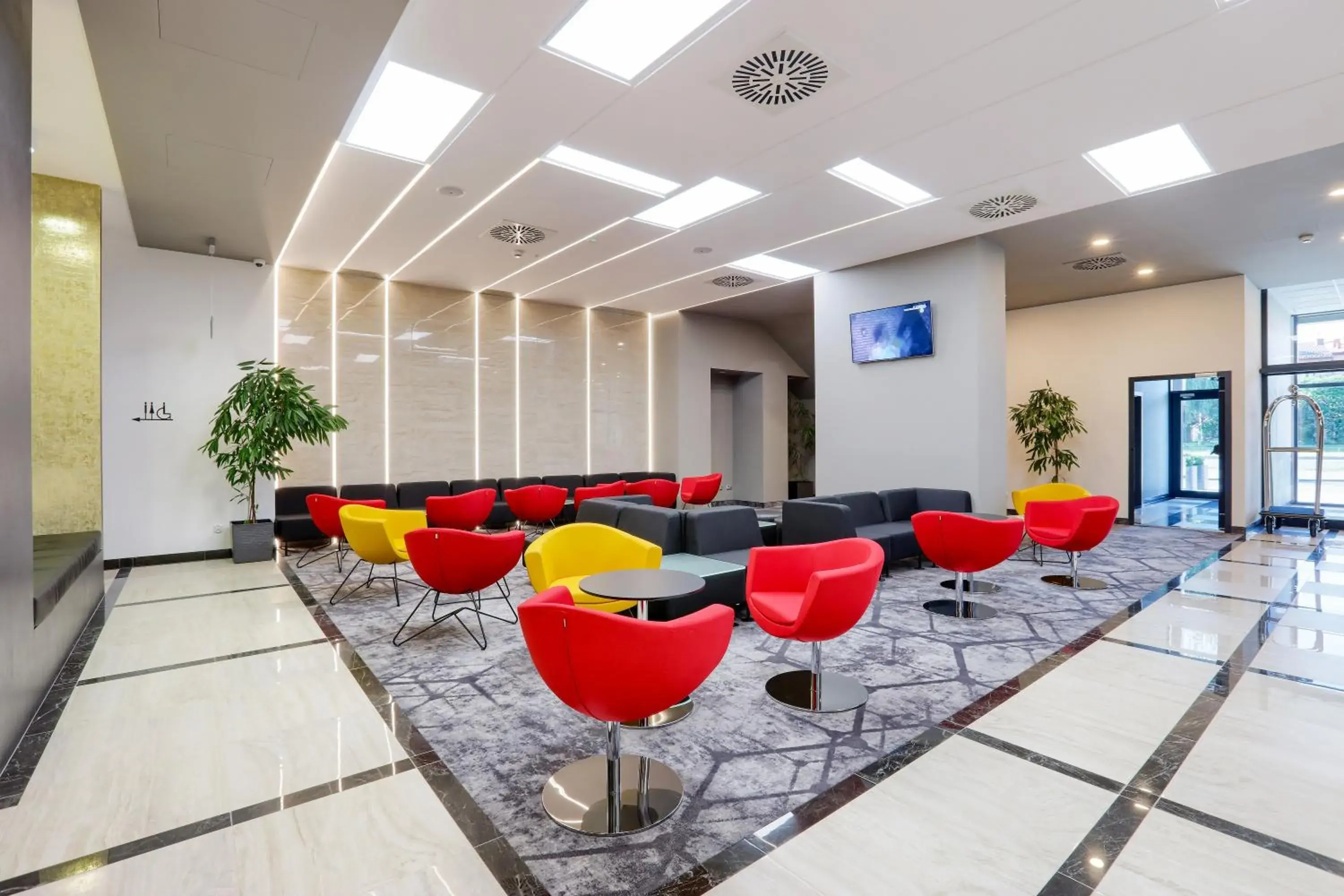 Lobby or reception in ibis Styles Nowy Sacz Lobby or reception in ibis Styles Nowy Sacz