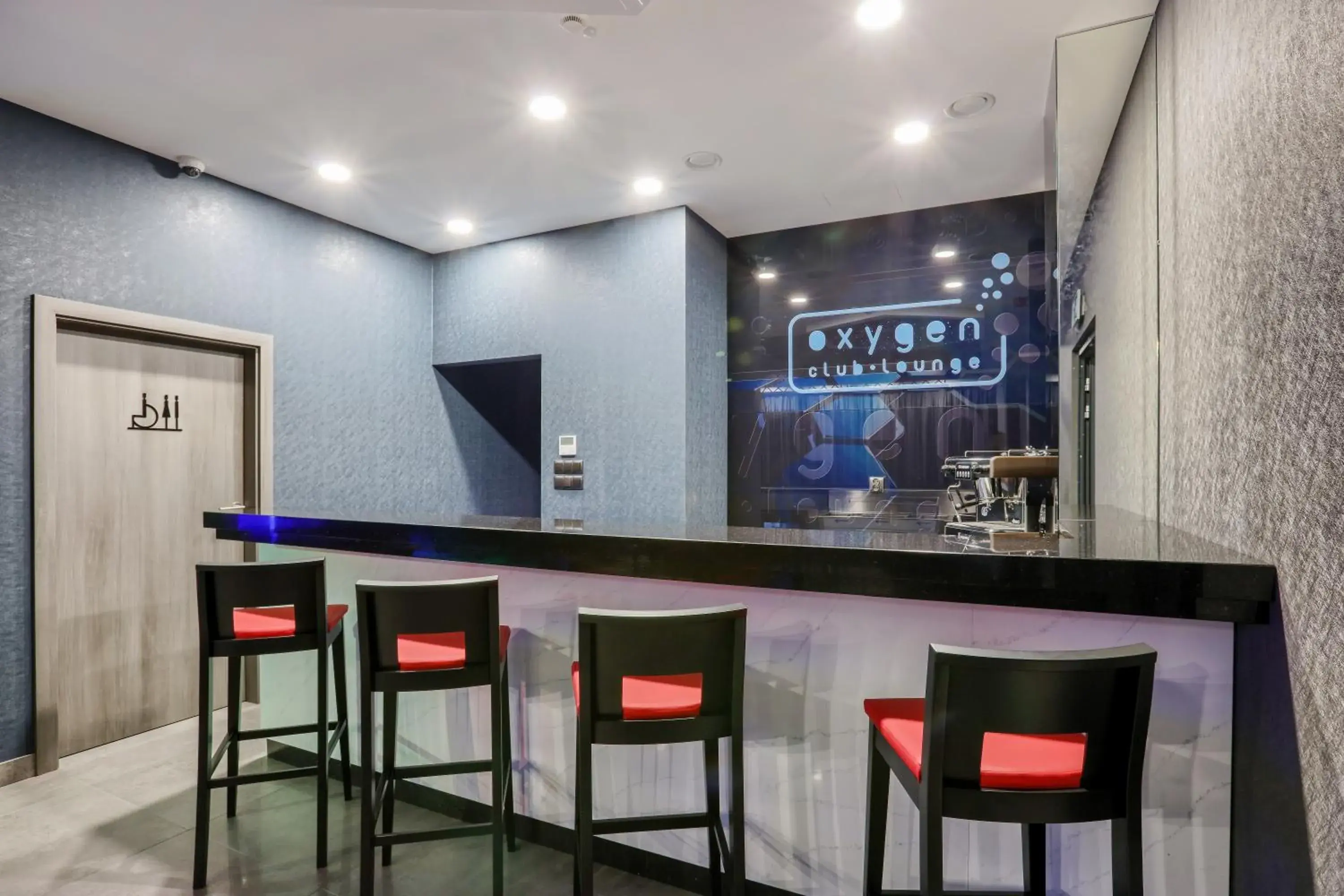 Lounge or bar in ibis Styles Nowy Sacz Lounge or bar in ibis Styles Nowy Sacz