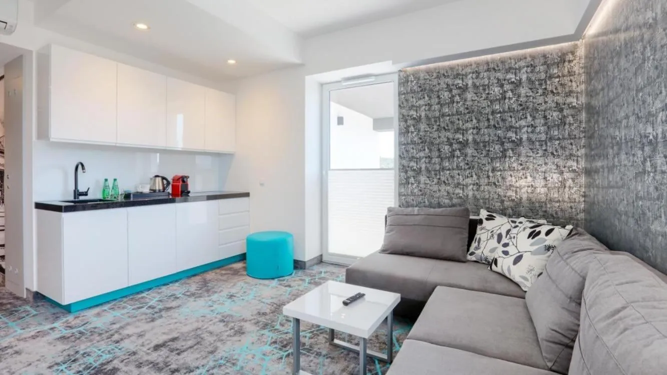 Photo of the whole room in ibis Styles Nowy Sacz