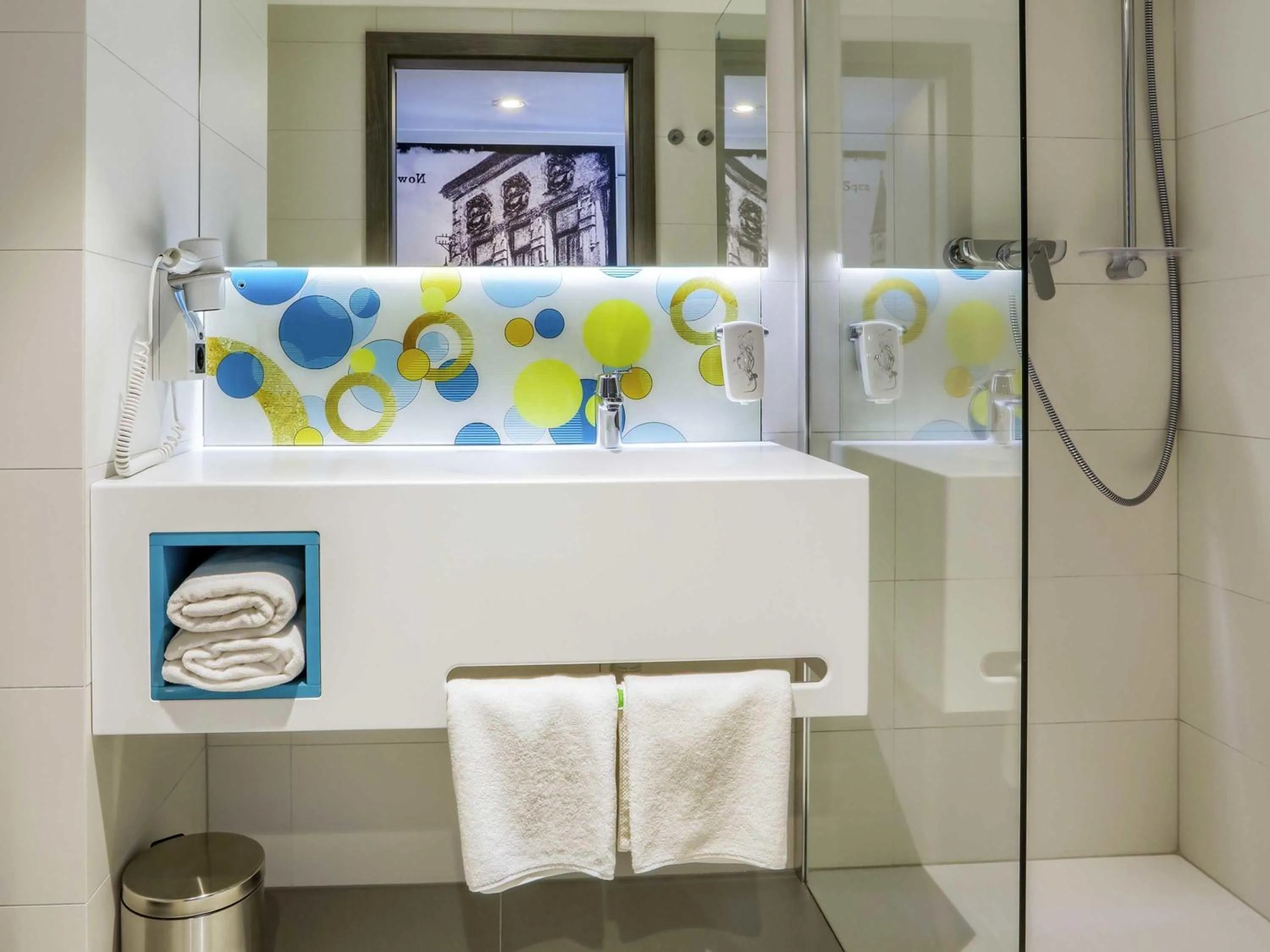 Bedroom in ibis Styles Nowy Sacz