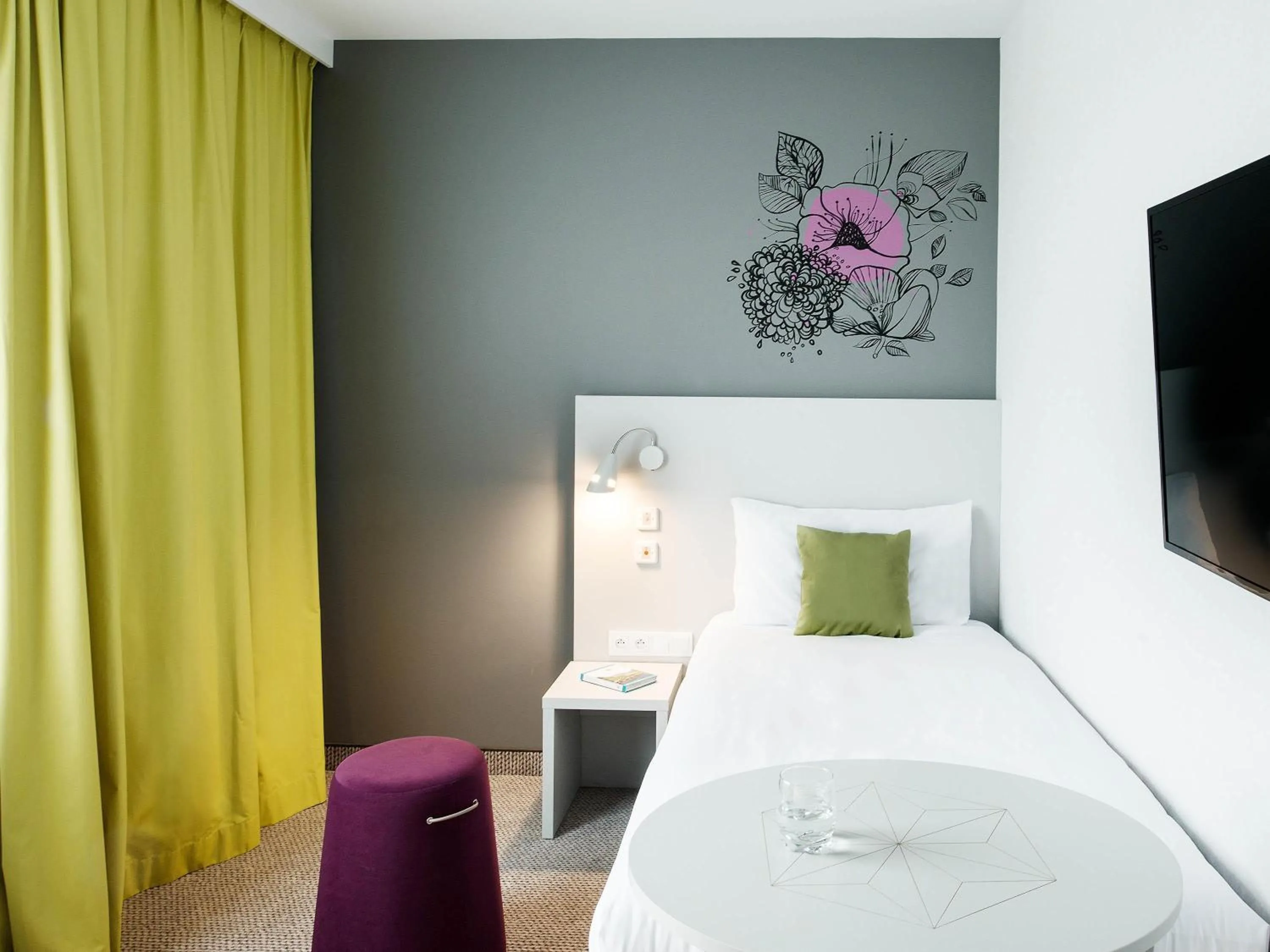 Bedroom, Bed in ibis Styles Siedlce