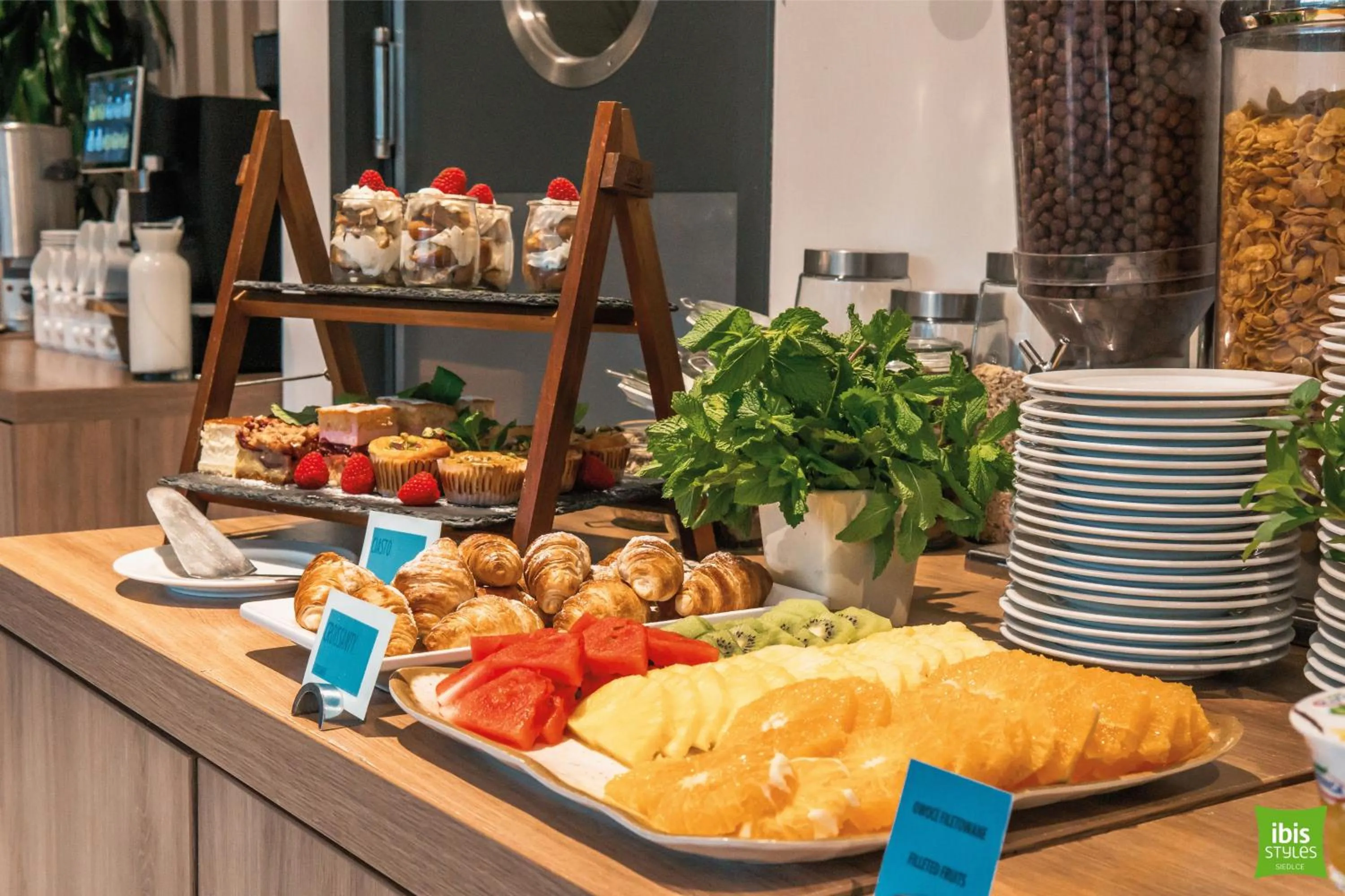 Buffet breakfast in ibis Styles Siedlce