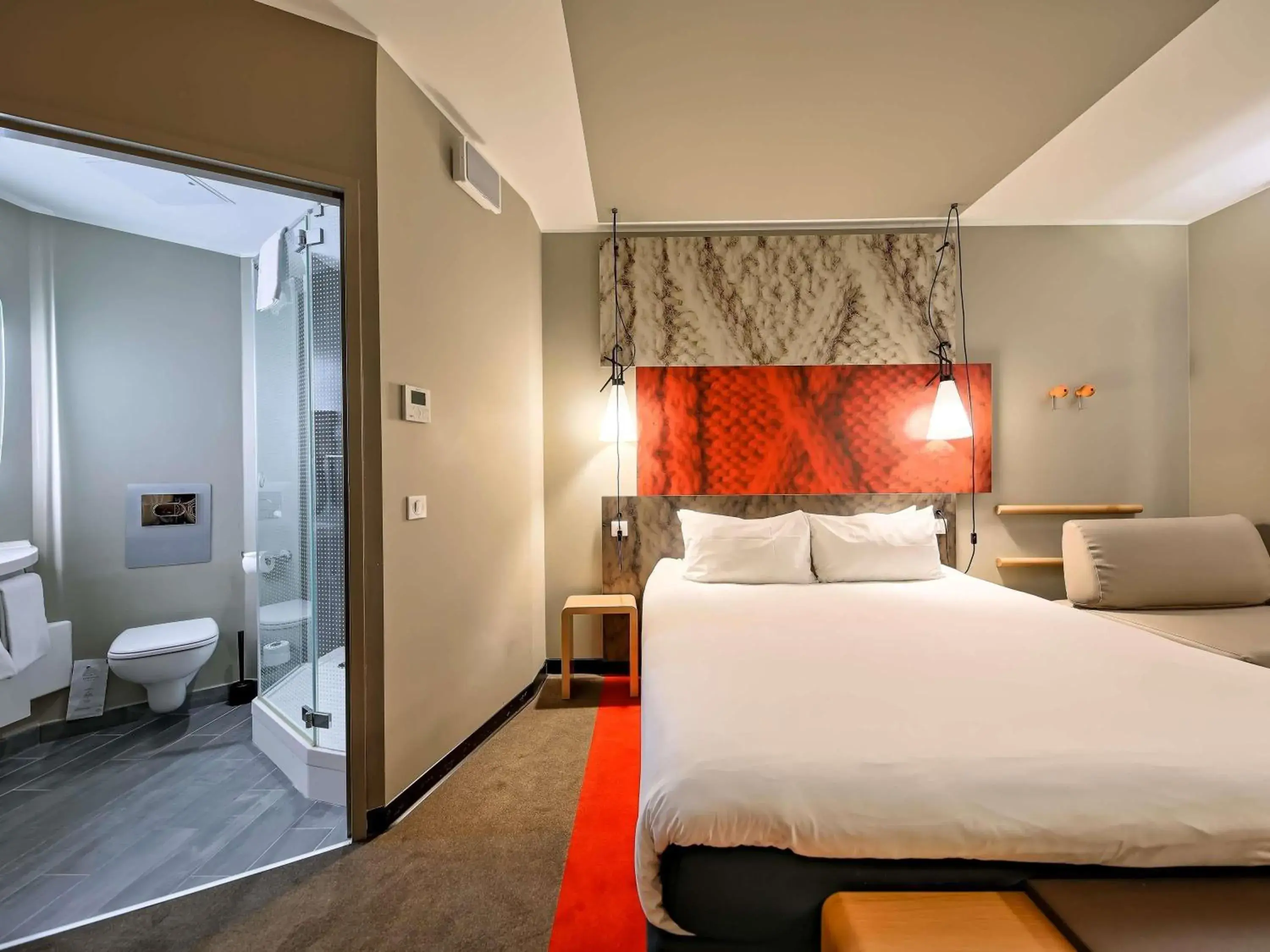 Bedroom, Bed in Ibis Gdansk Stare Miasto Bedroom, Bed in Ibis Gdansk Stare Miasto