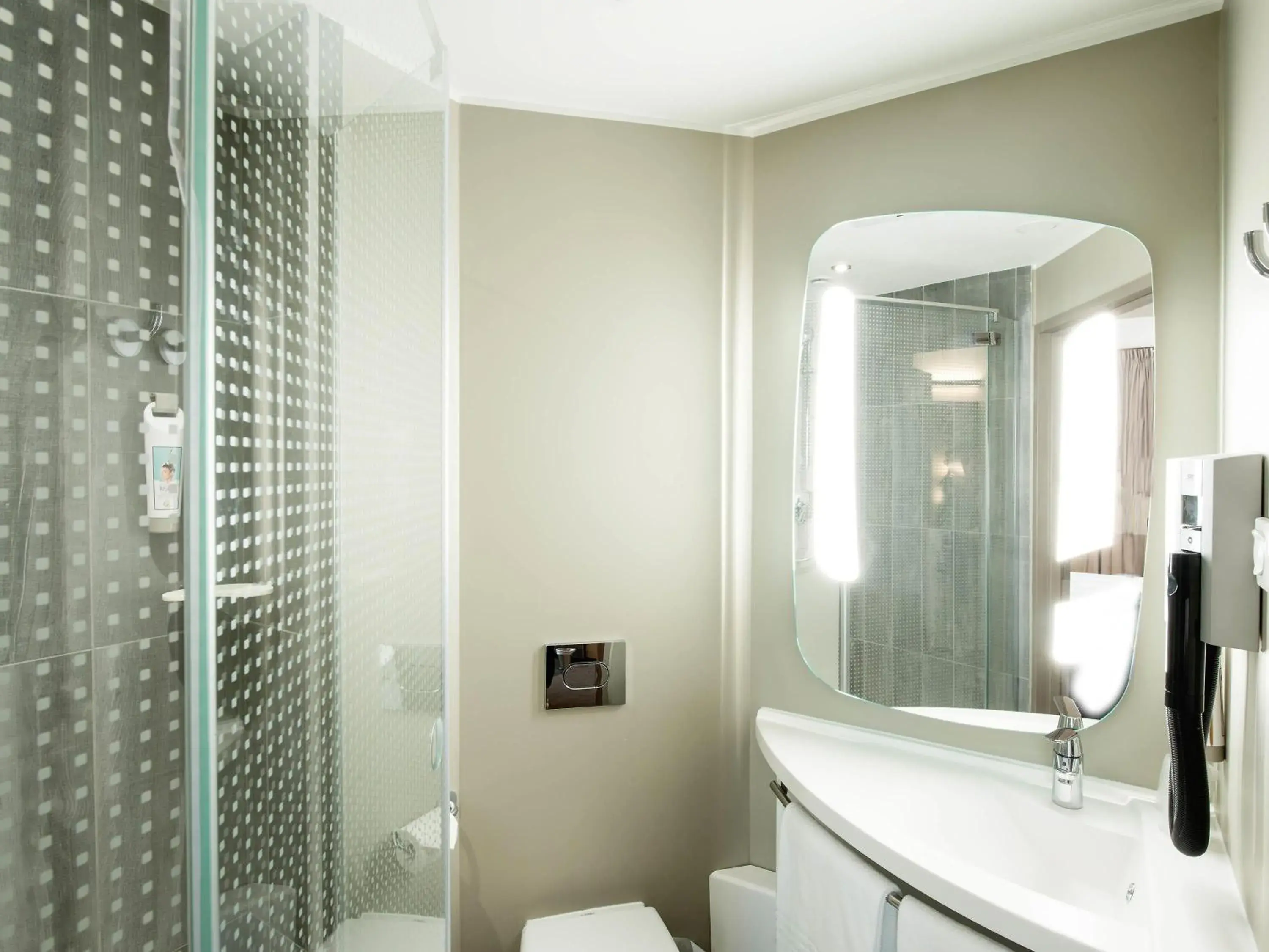 Bedroom in Ibis Gdansk Stare Miasto Bedroom in Ibis Gdansk Stare Miasto