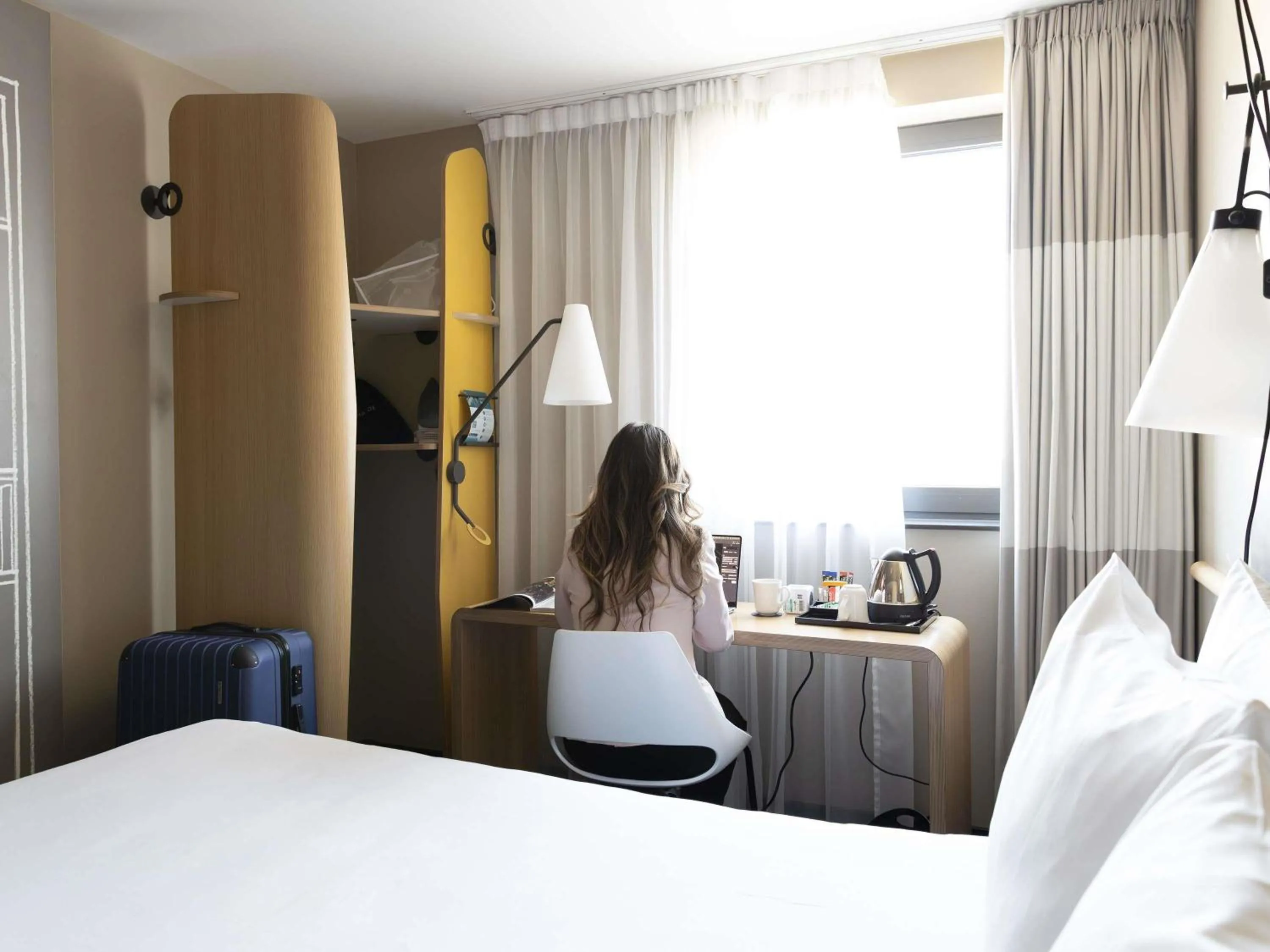 Bedroom, Bed in ibis Cambridge Central Station