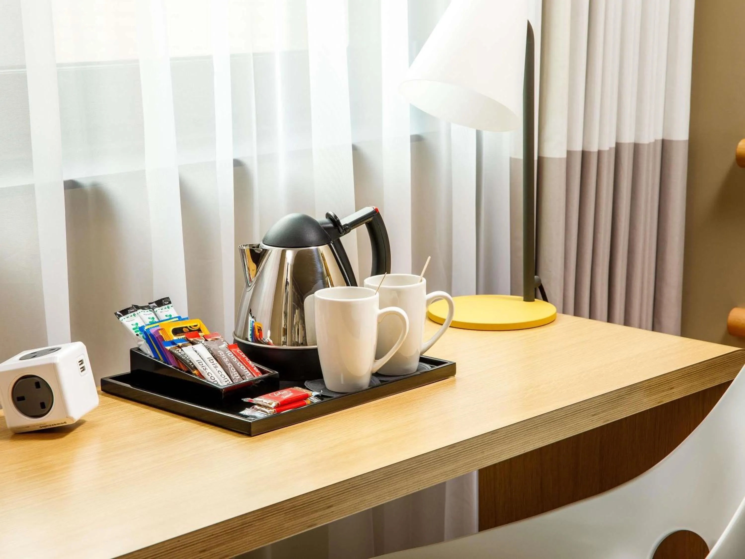 Bedroom in ibis Cambridge Central Station