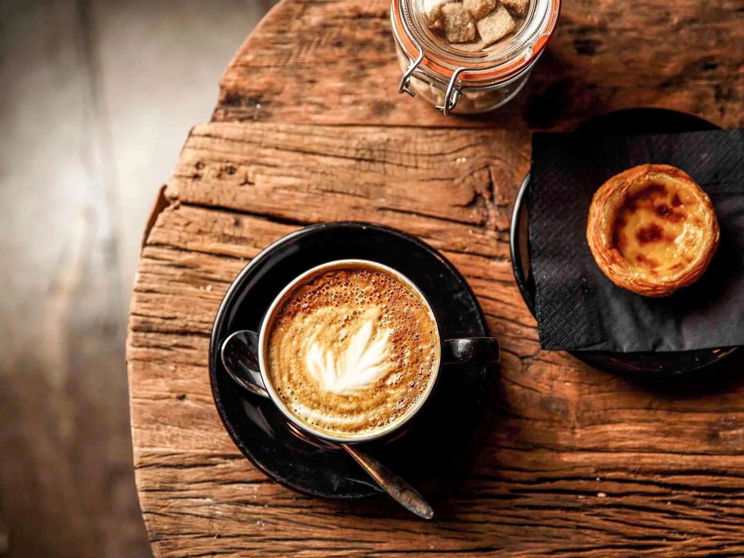 Lounge or bar in ibis Cambridge Central Station