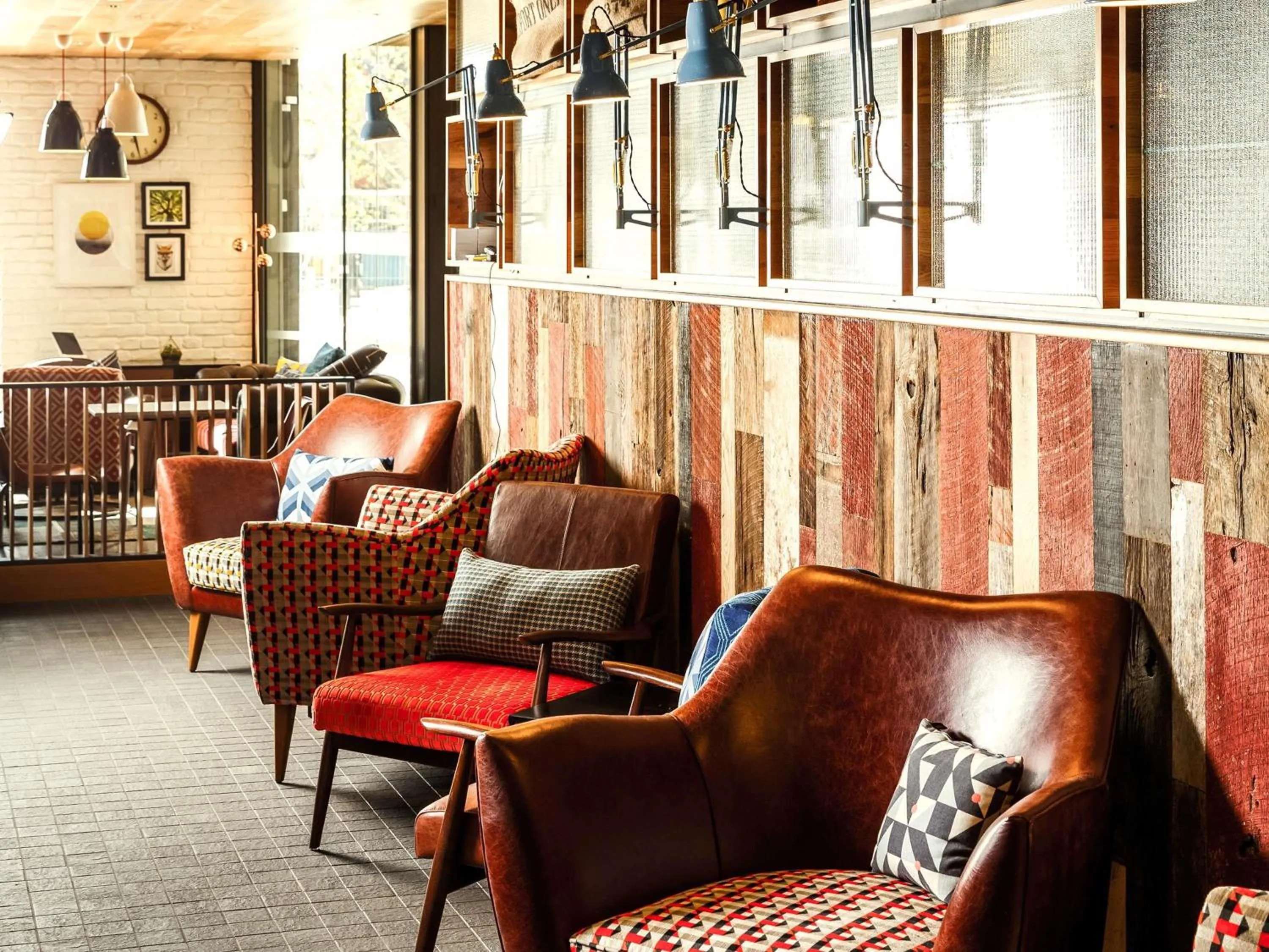 Restaurant/places to eat in ibis Cambridge Central Station