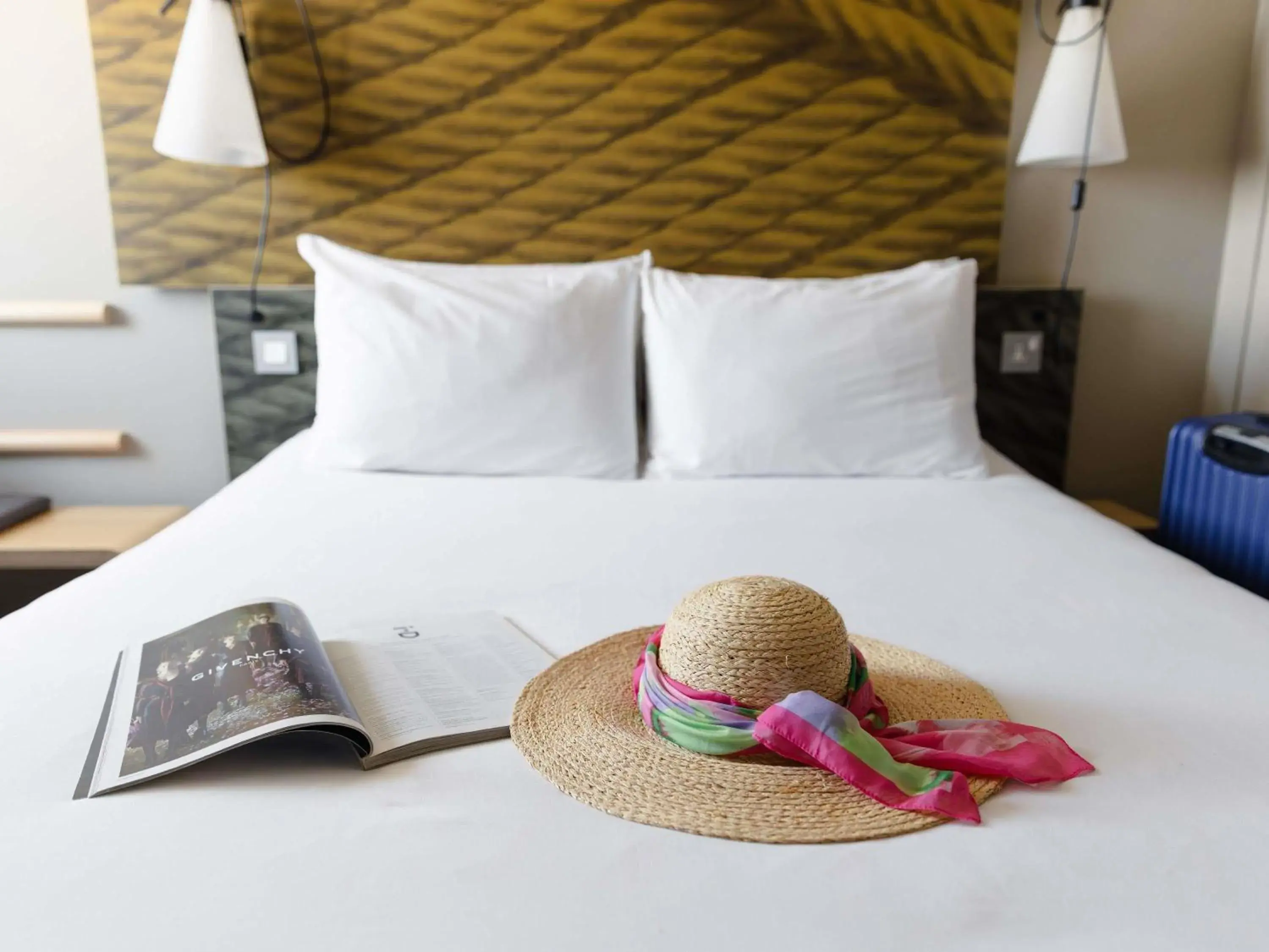 Bedroom, Bed in ibis Cambridge Central Station Bedroom, Bed in ibis Cambridge Central Station