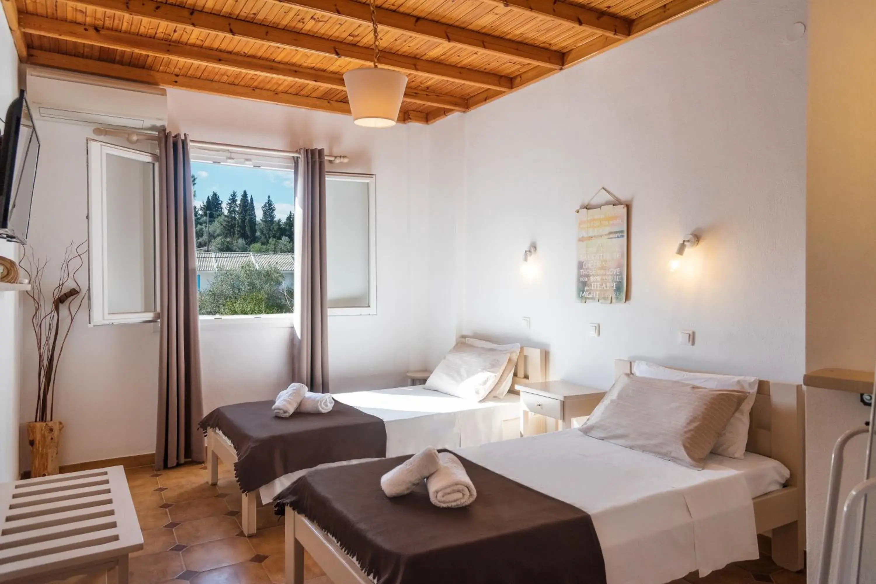 Photo of the whole room, Bed in Three Seasons Photo of the whole room, Bed in Three Seasons