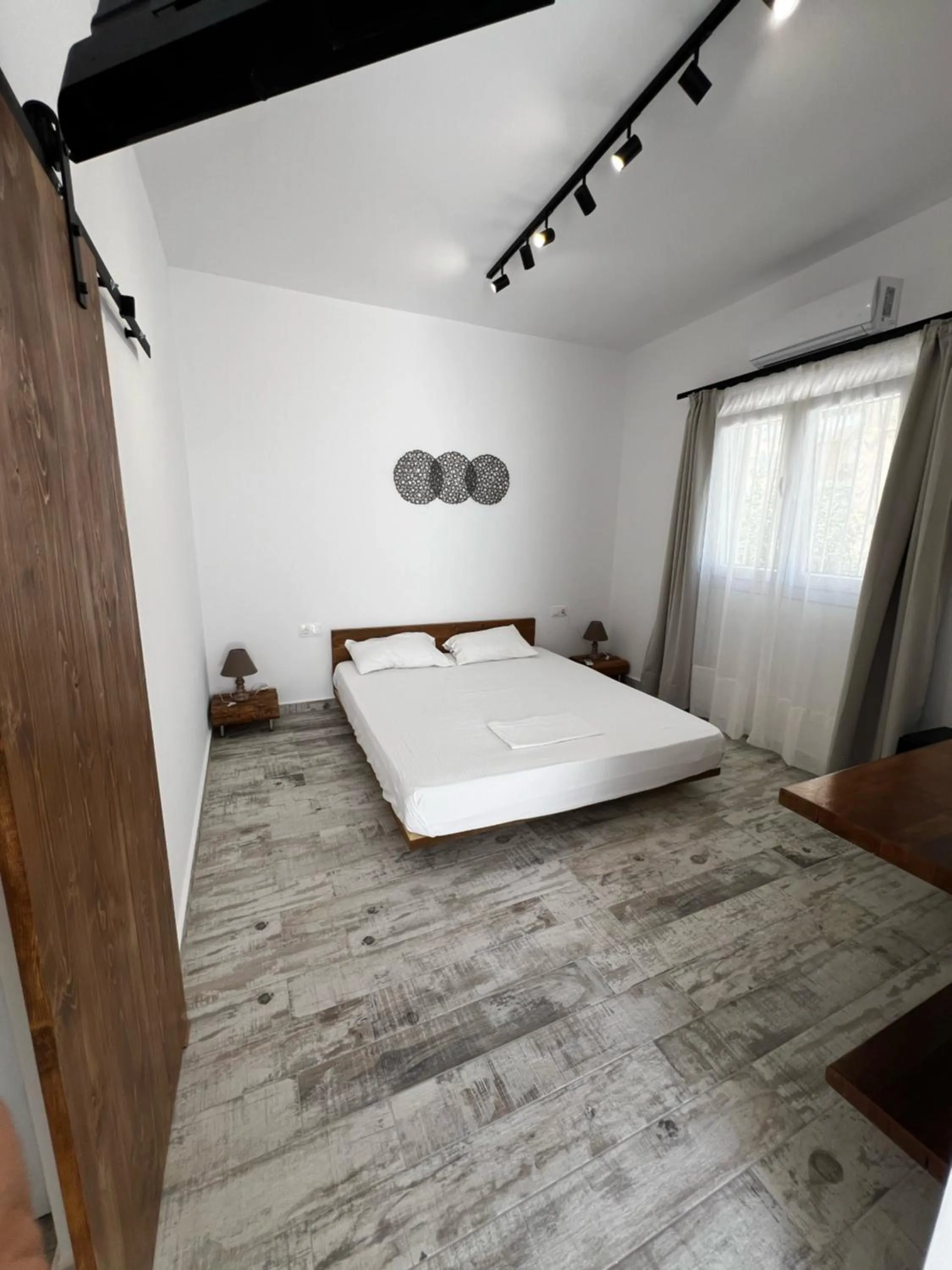 Bed in Three Seasons