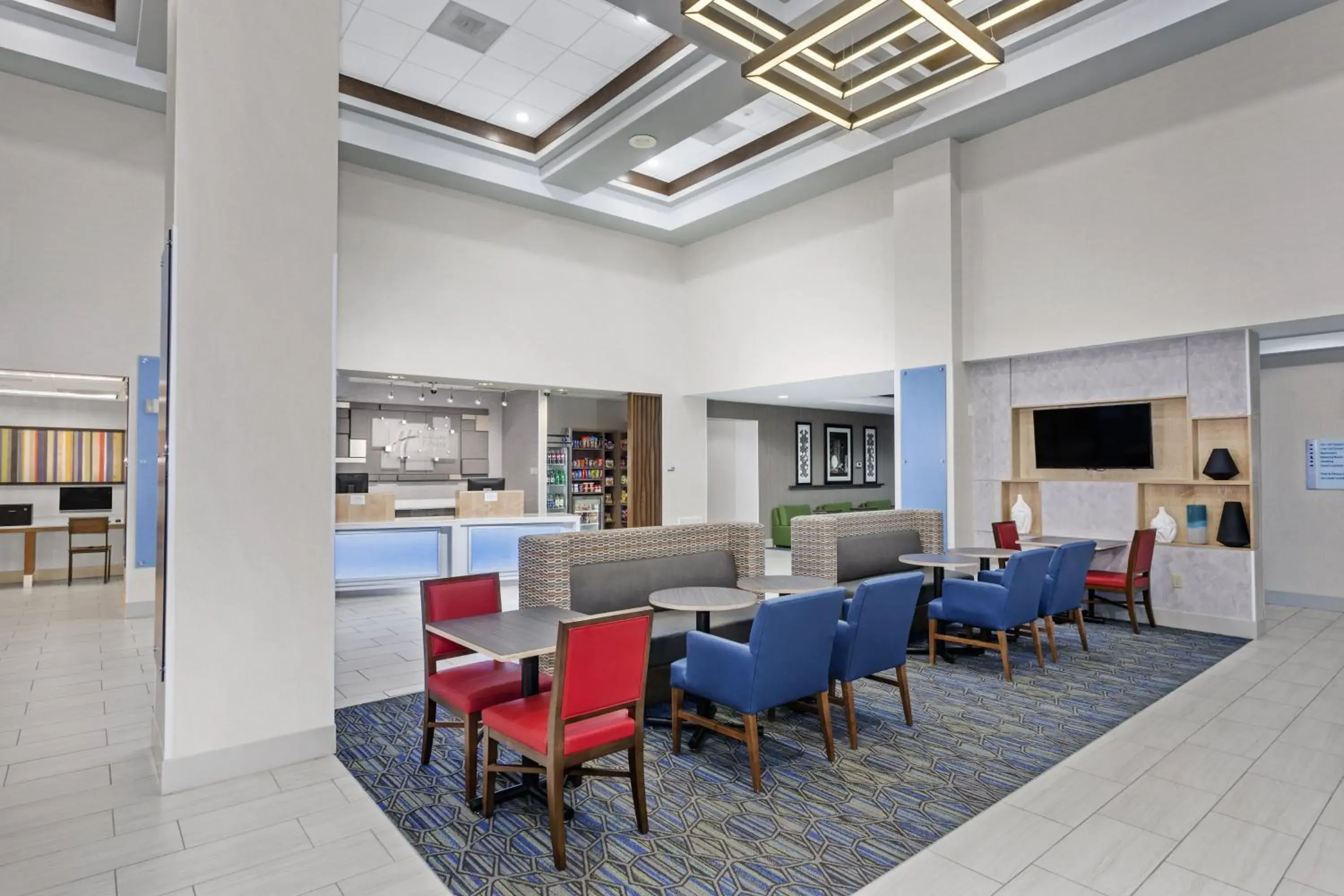 Property building in Holiday Inn Express South Portland by IHG Property building in Holiday Inn Express South Portland by IHG