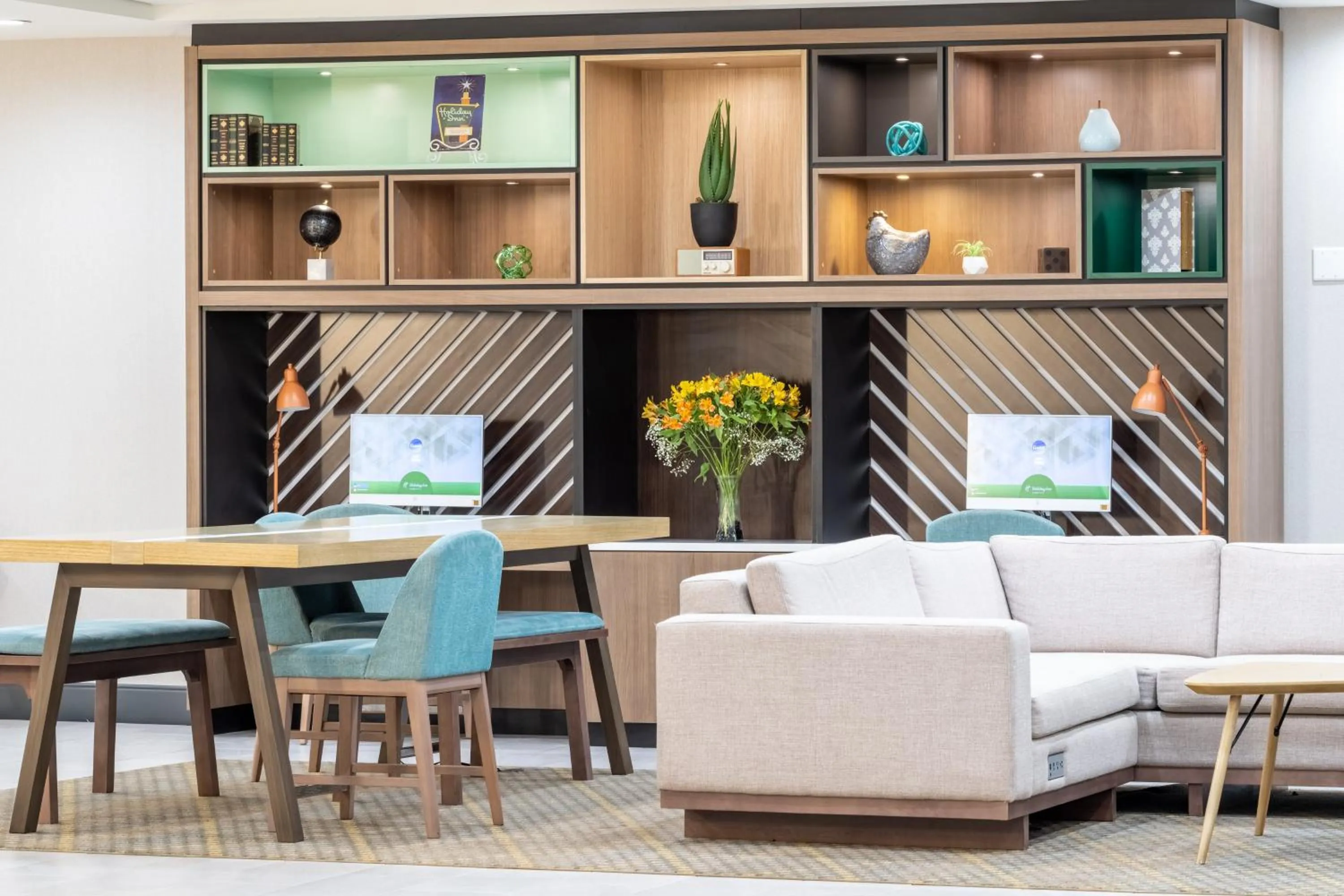 Property building in Holiday Inn - Long Island - ISLIP Arpt East by IHG