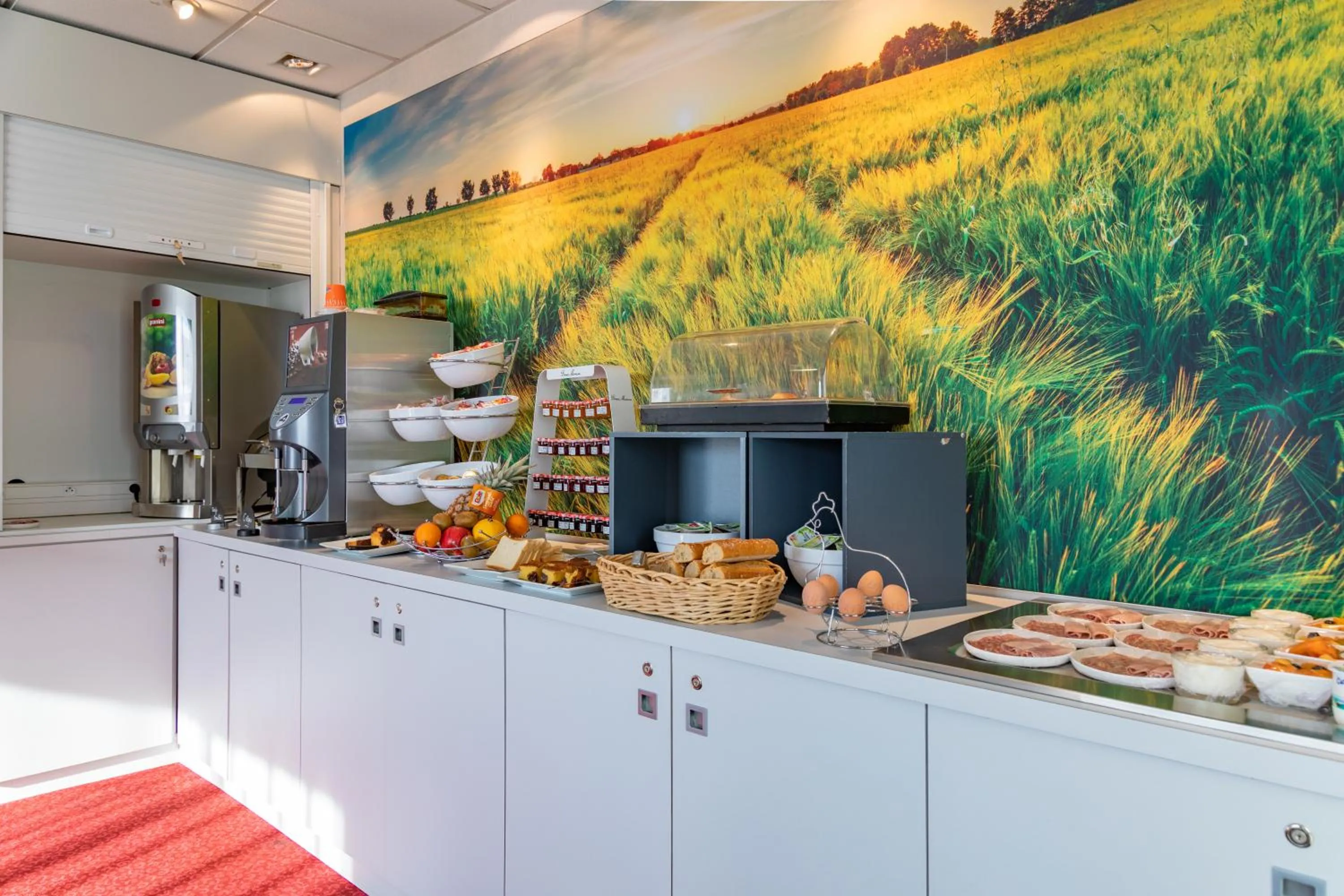 Breakfast in Hôtel de l'Isle - L'Isle d'Abeau