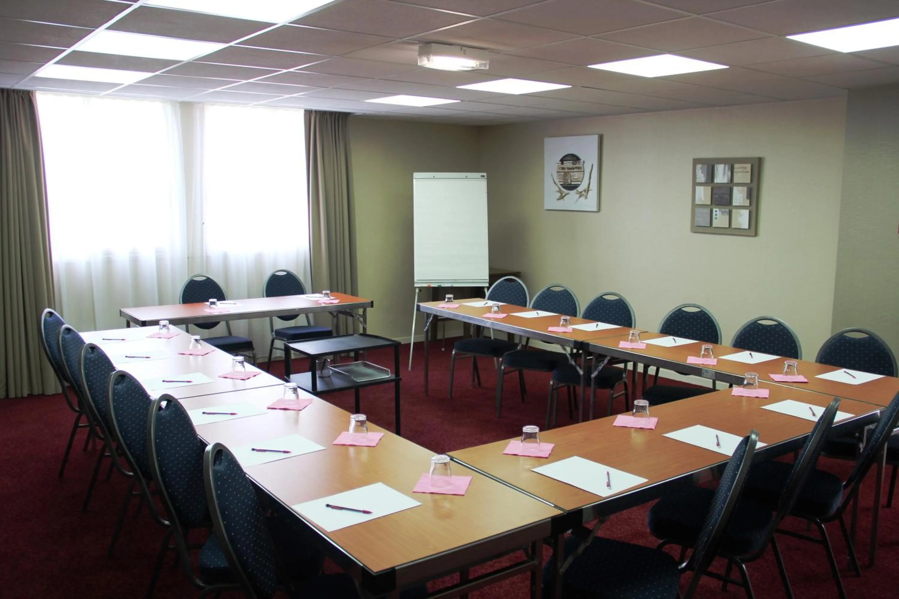 Day in Hôtel de l'Isle - L'Isle d'Abeau