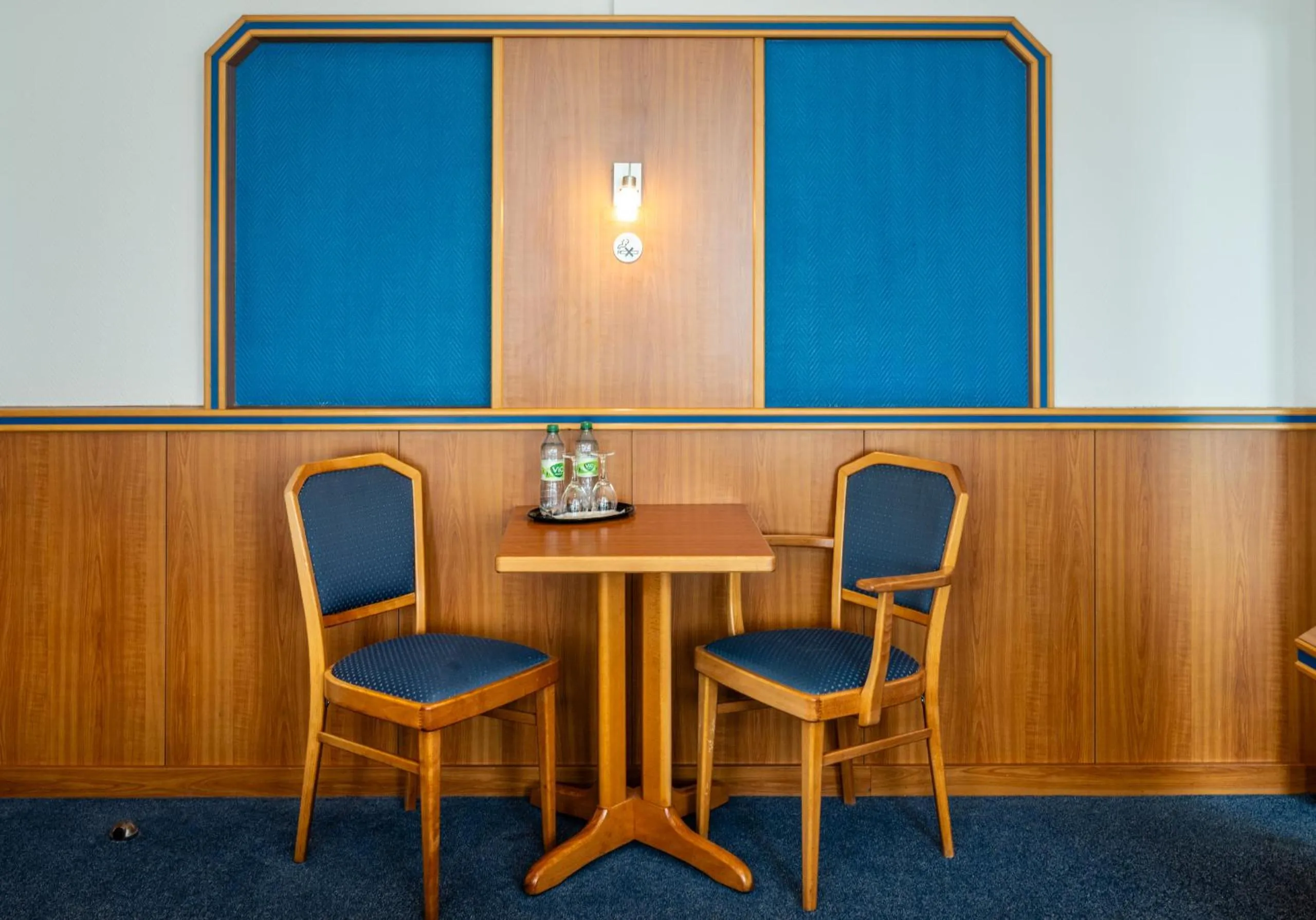 Seating area in Hotel und Rasthof AVUS