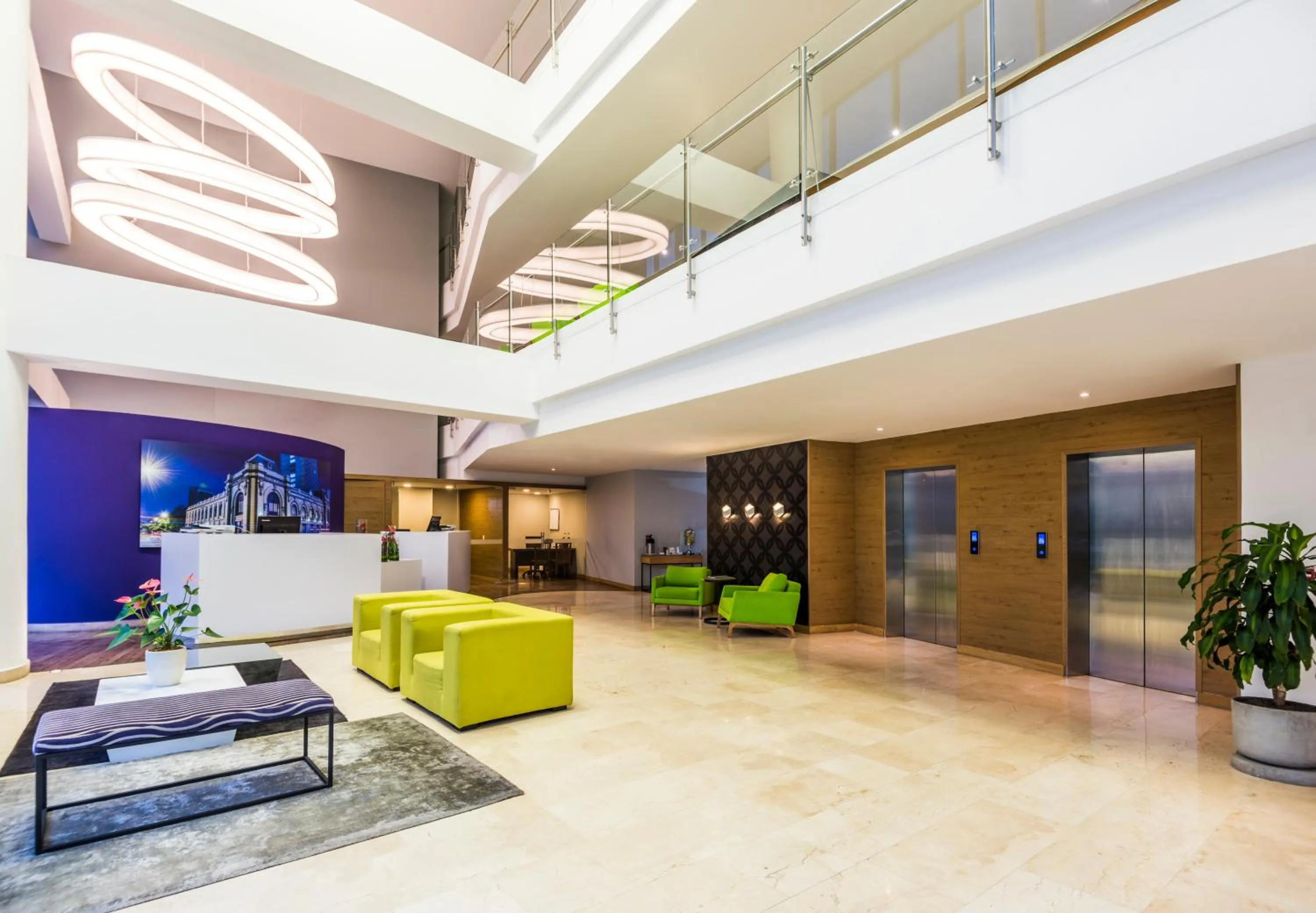 Lobby or reception in La Quinta by Wyndham Medellin