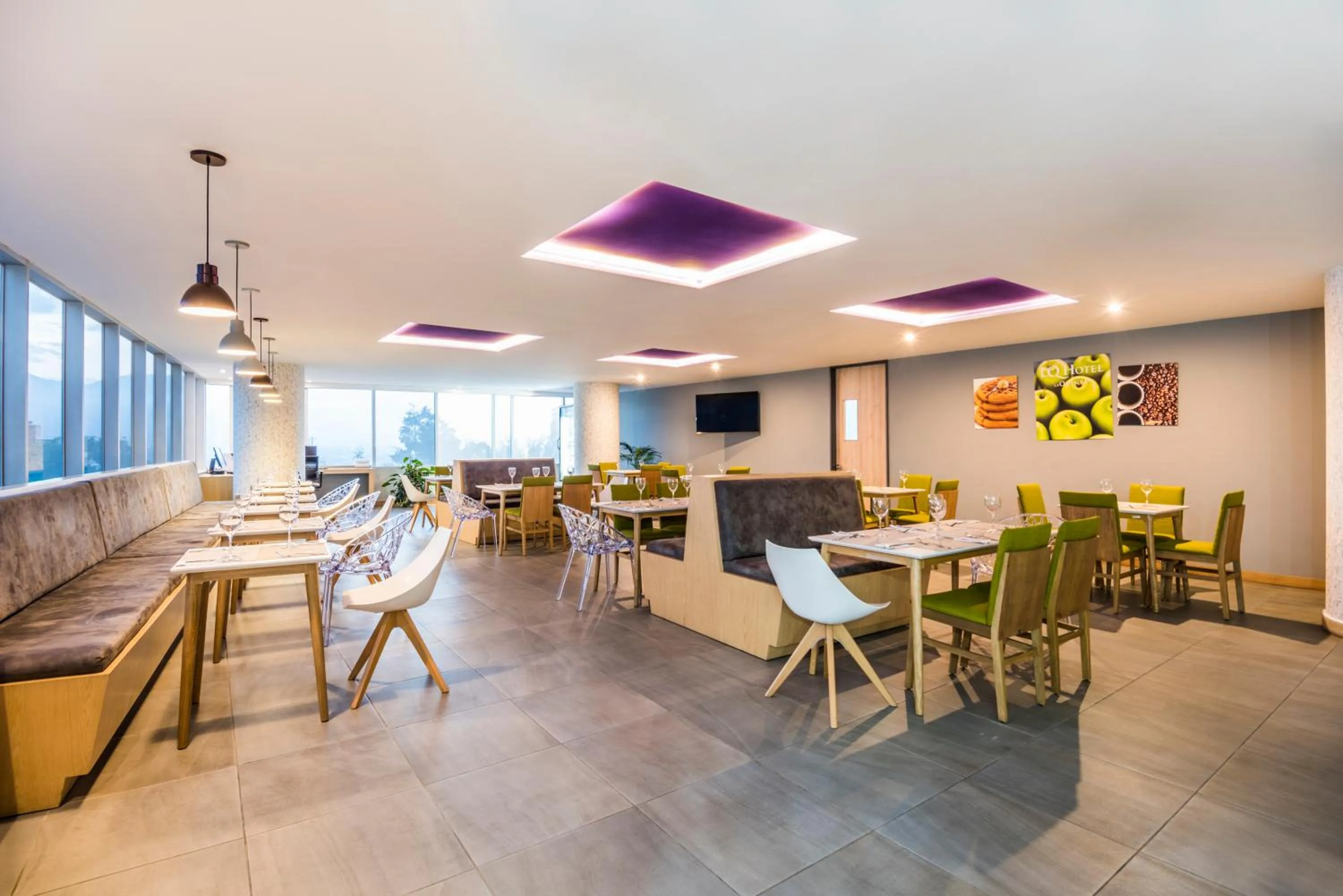 Restaurant/places to eat in La Quinta by Wyndham Medellin