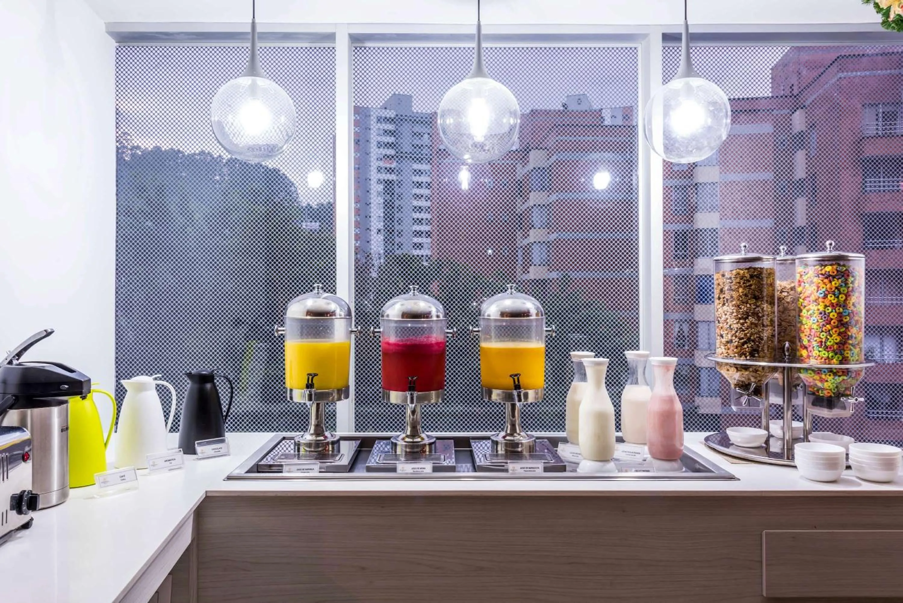 Restaurant/places to eat in La Quinta by Wyndham Medellin