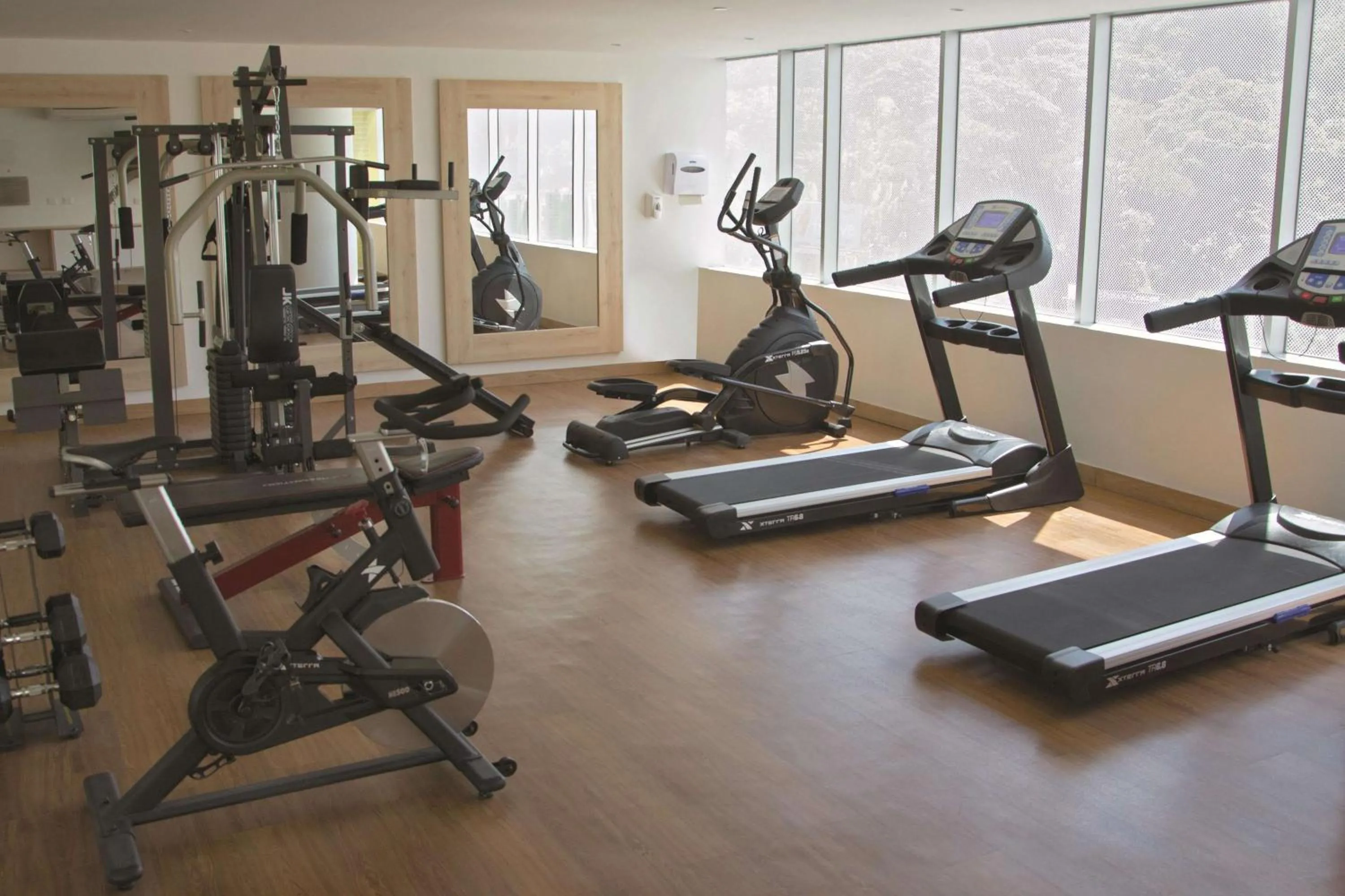 Fitness centre/facilities in La Quinta by Wyndham Medellin