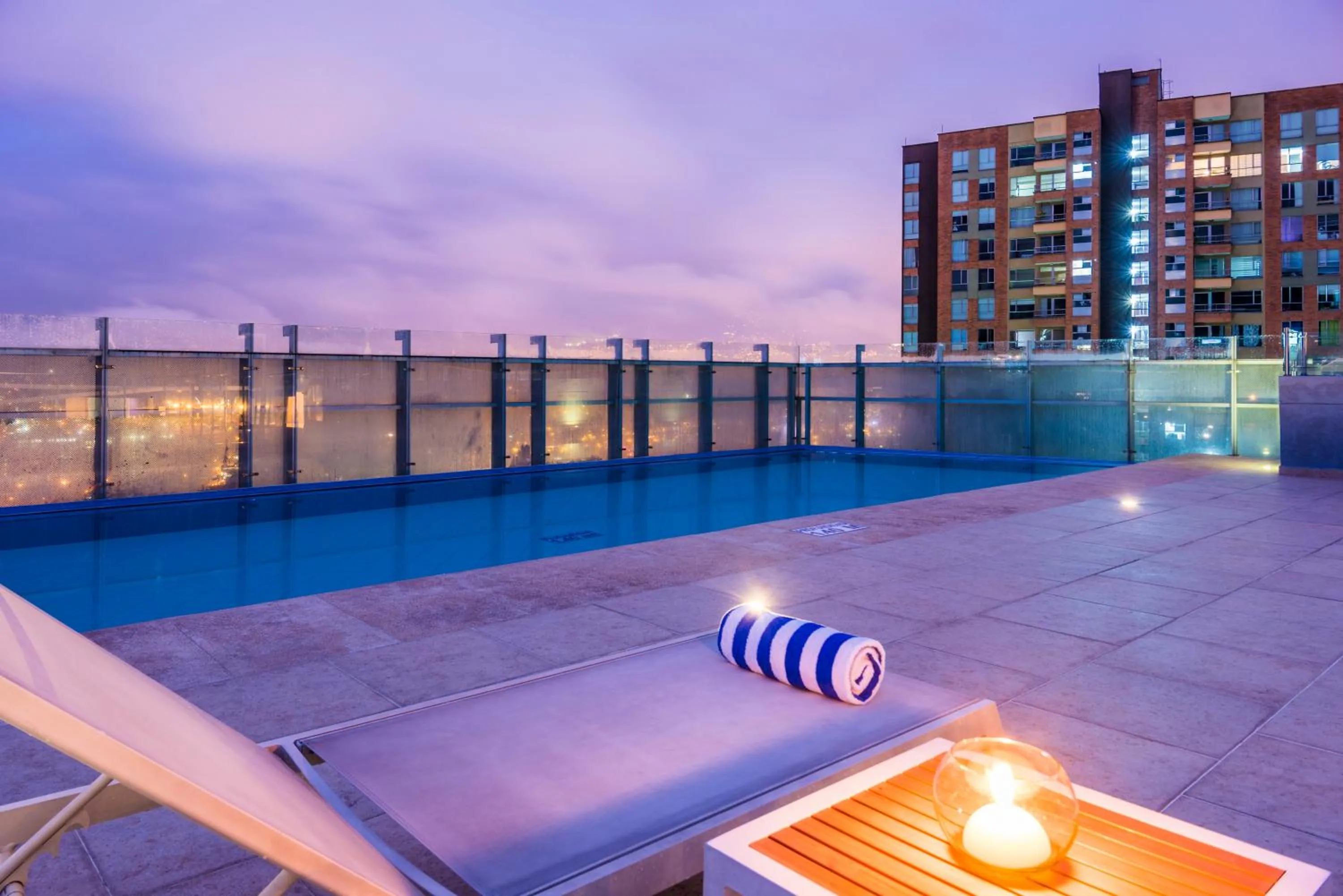 Swimming pool in La Quinta by Wyndham Medellin