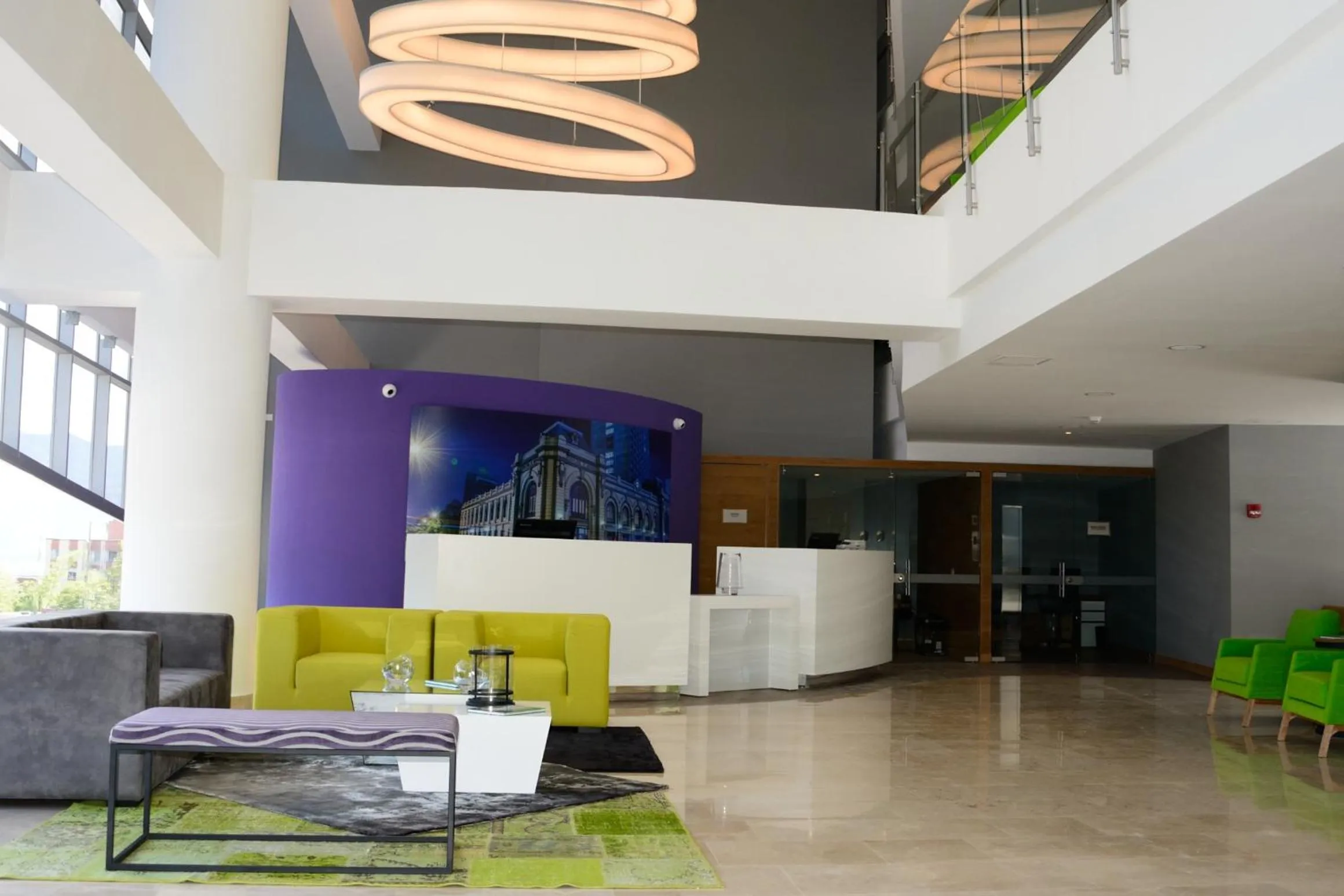 Lobby or reception in La Quinta by Wyndham Medellin