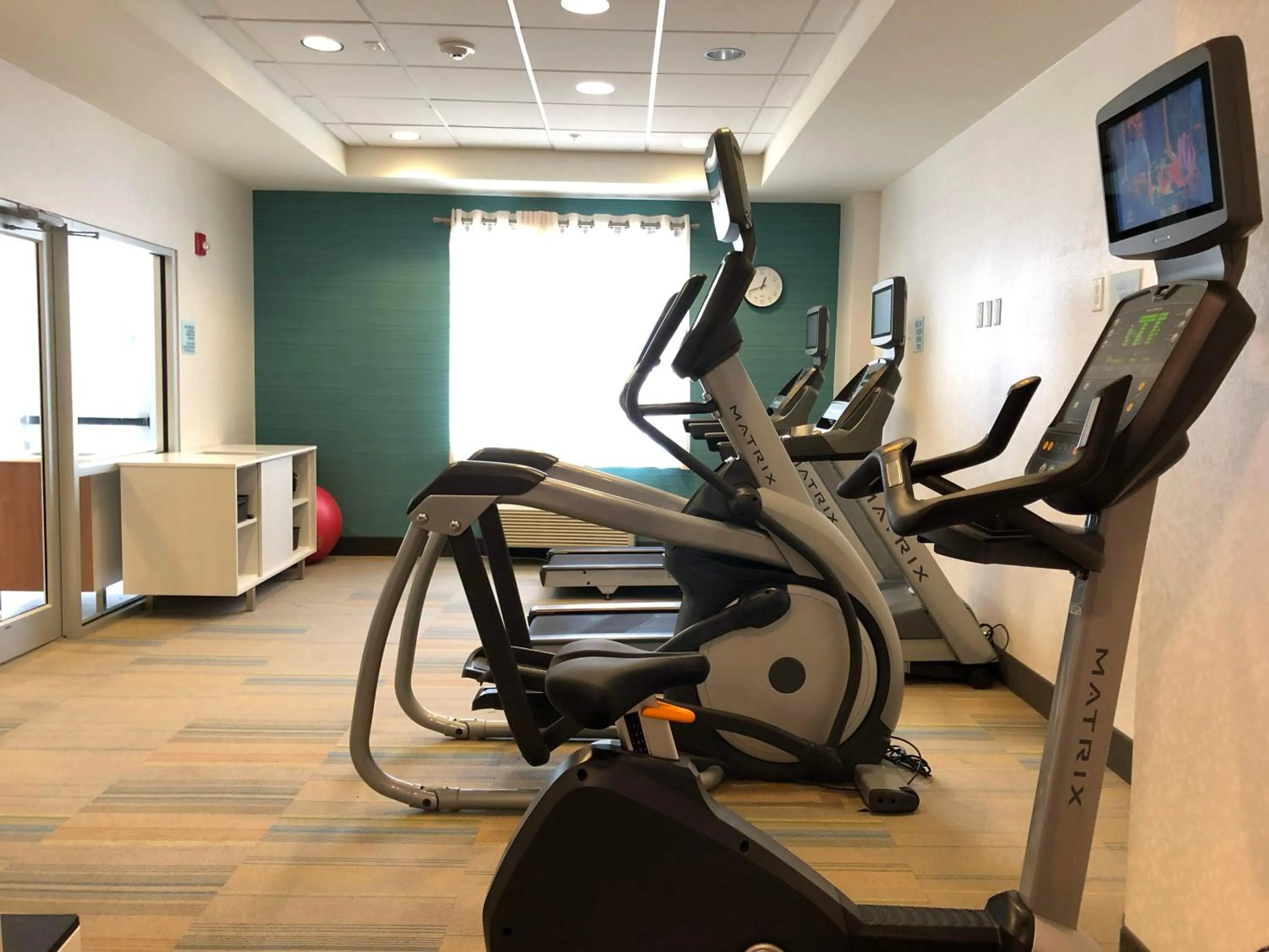 Fitness centre/facilities in Holiday Inn Express Jacksonville Beach by IHG