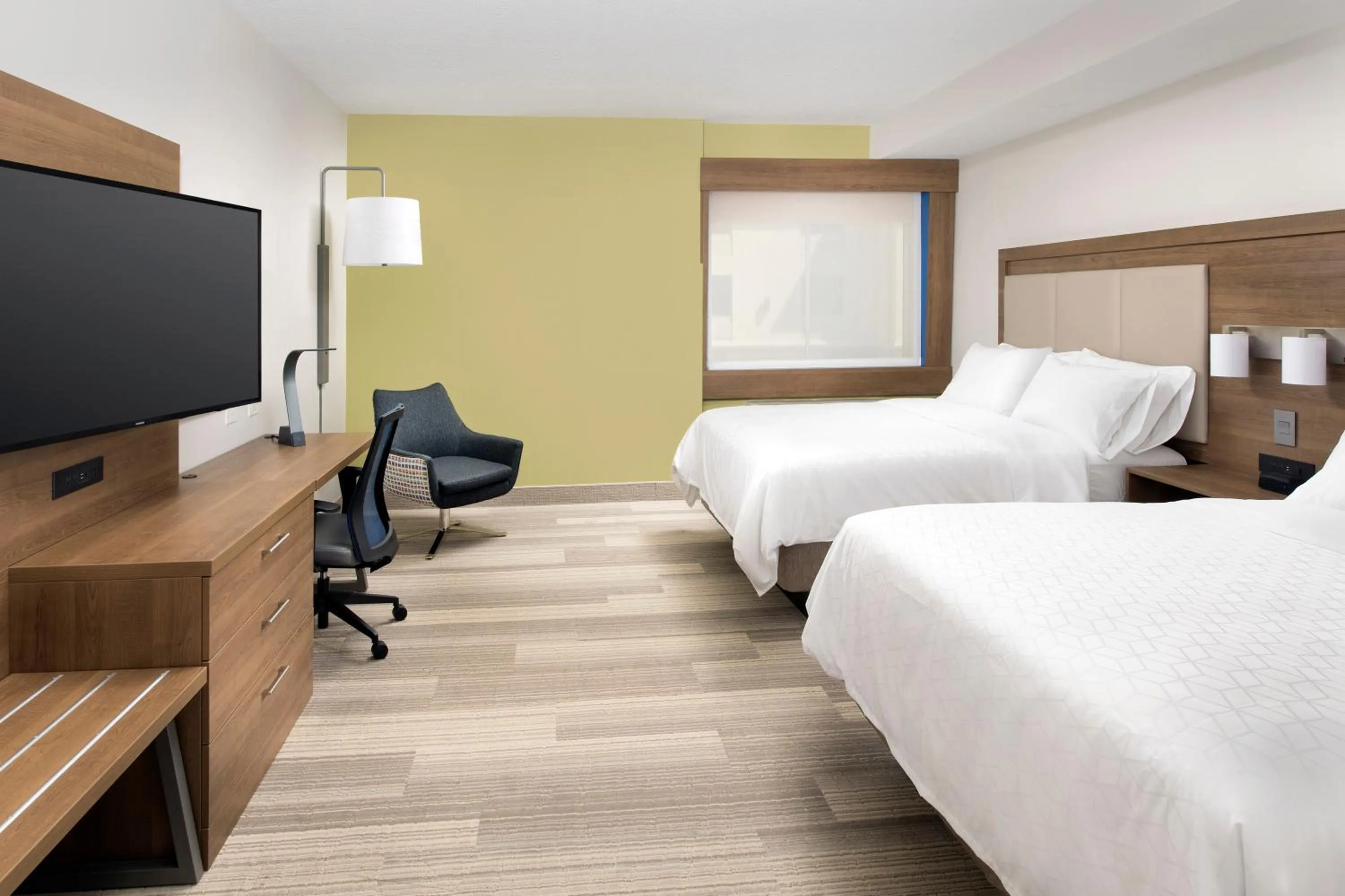 Photo of the whole room, Bed in Holiday Inn Express Jacksonville Beach by IHG