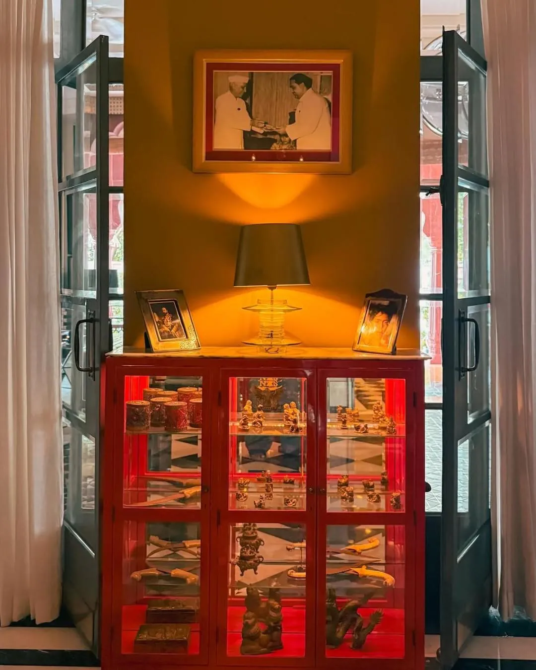 Decorative detail in Narendra Bhawan