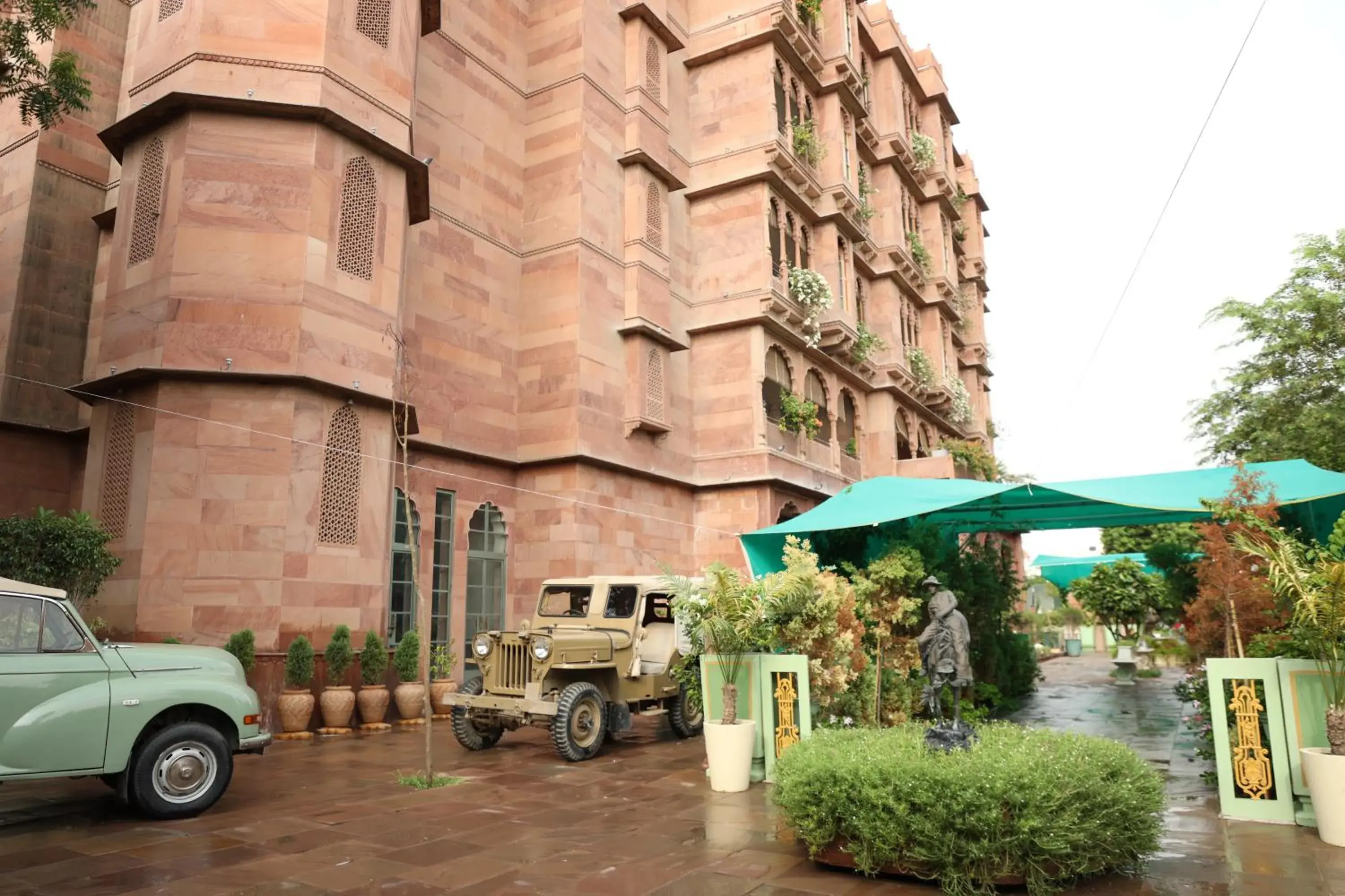 Property building in Narendra Bhawan Property building in Narendra Bhawan