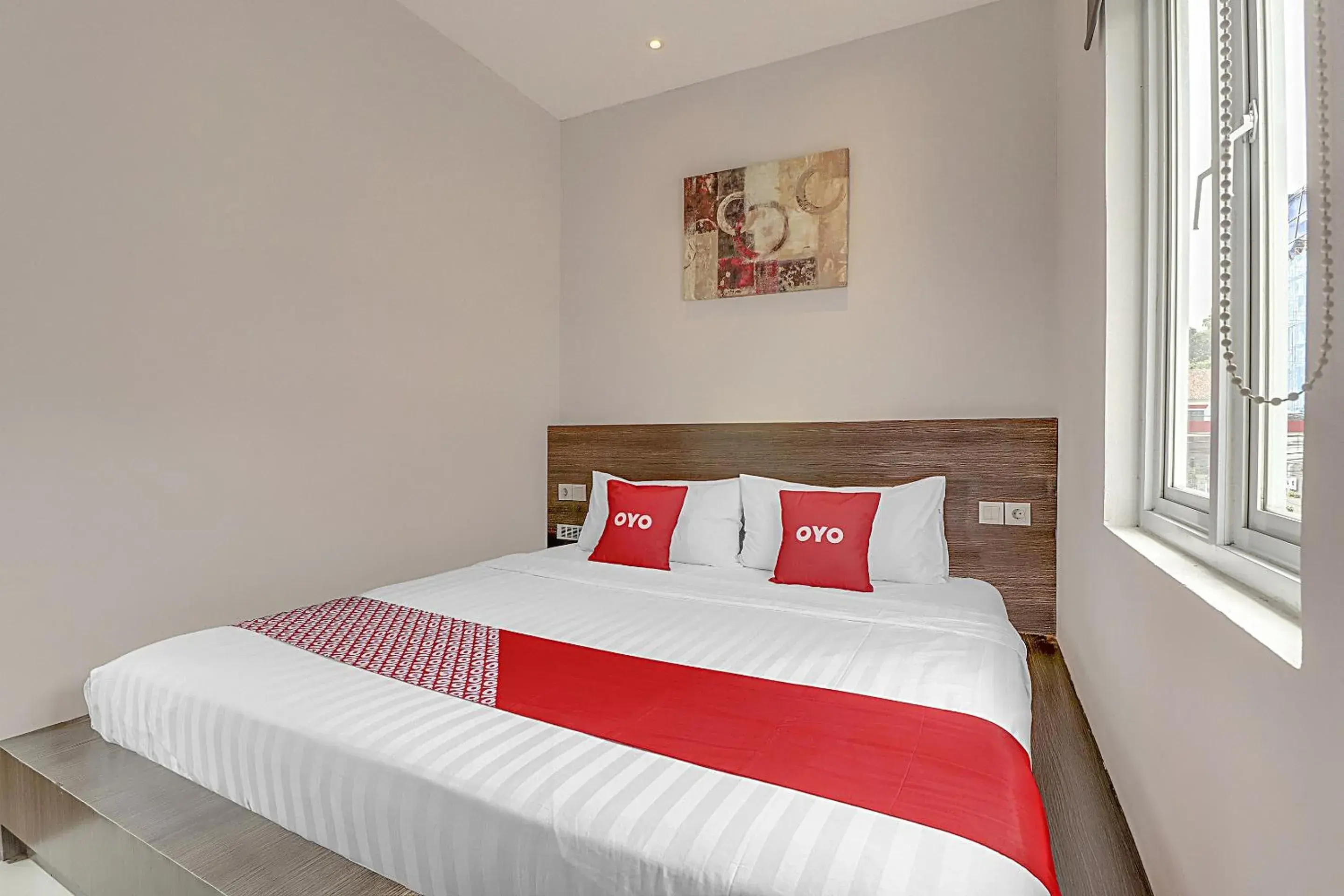 Bedroom, Bed in Collection O Cihampelas Near Ciwalk Formerly Regia Cihampelas Bedroom, Bed in Collection O Cihampelas Near Ciwalk Formerly Regia Cihampelas