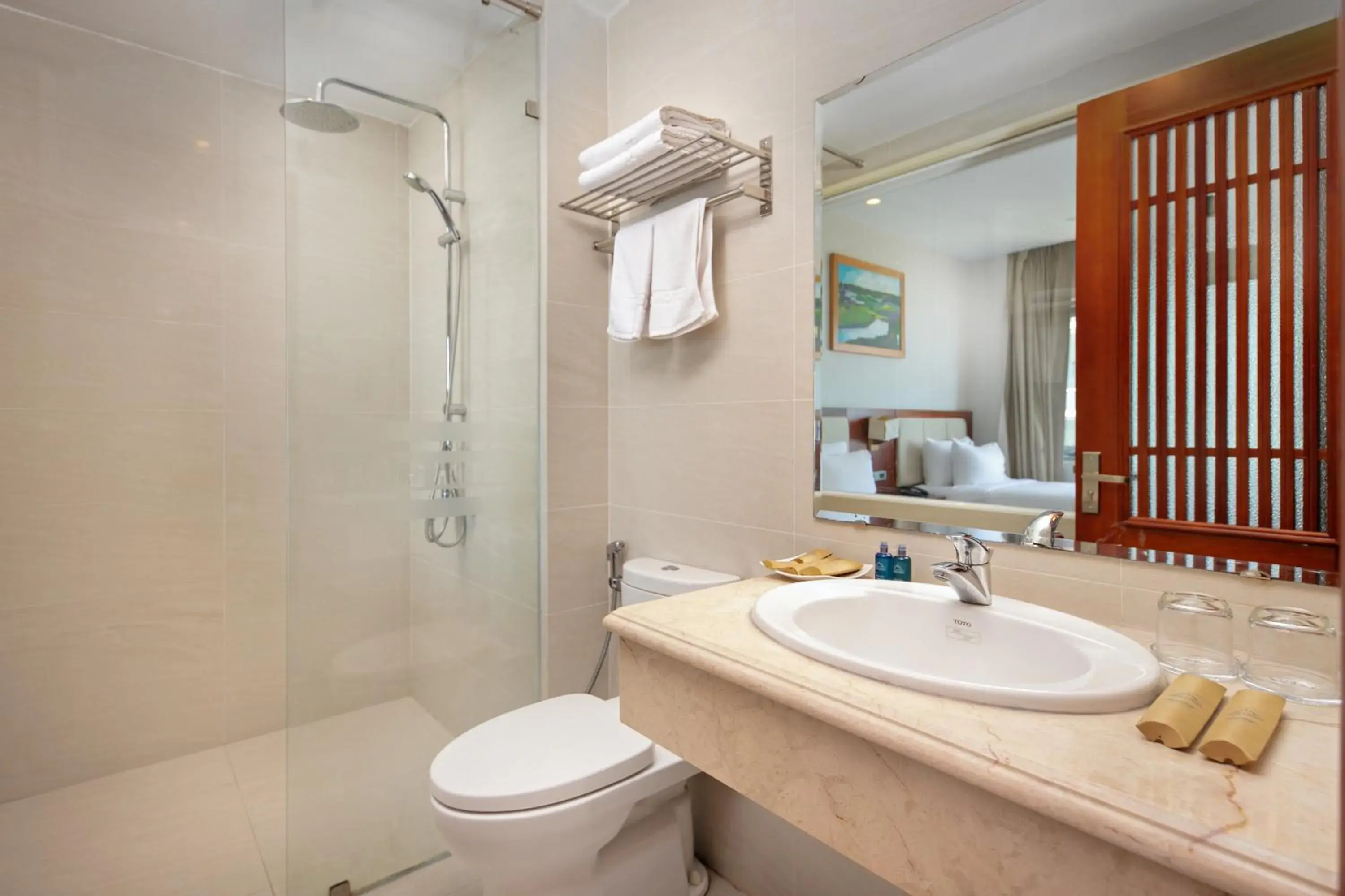 Bathroom in Sekong Hotel Da Nang Bathroom in Sekong Hotel Da Nang