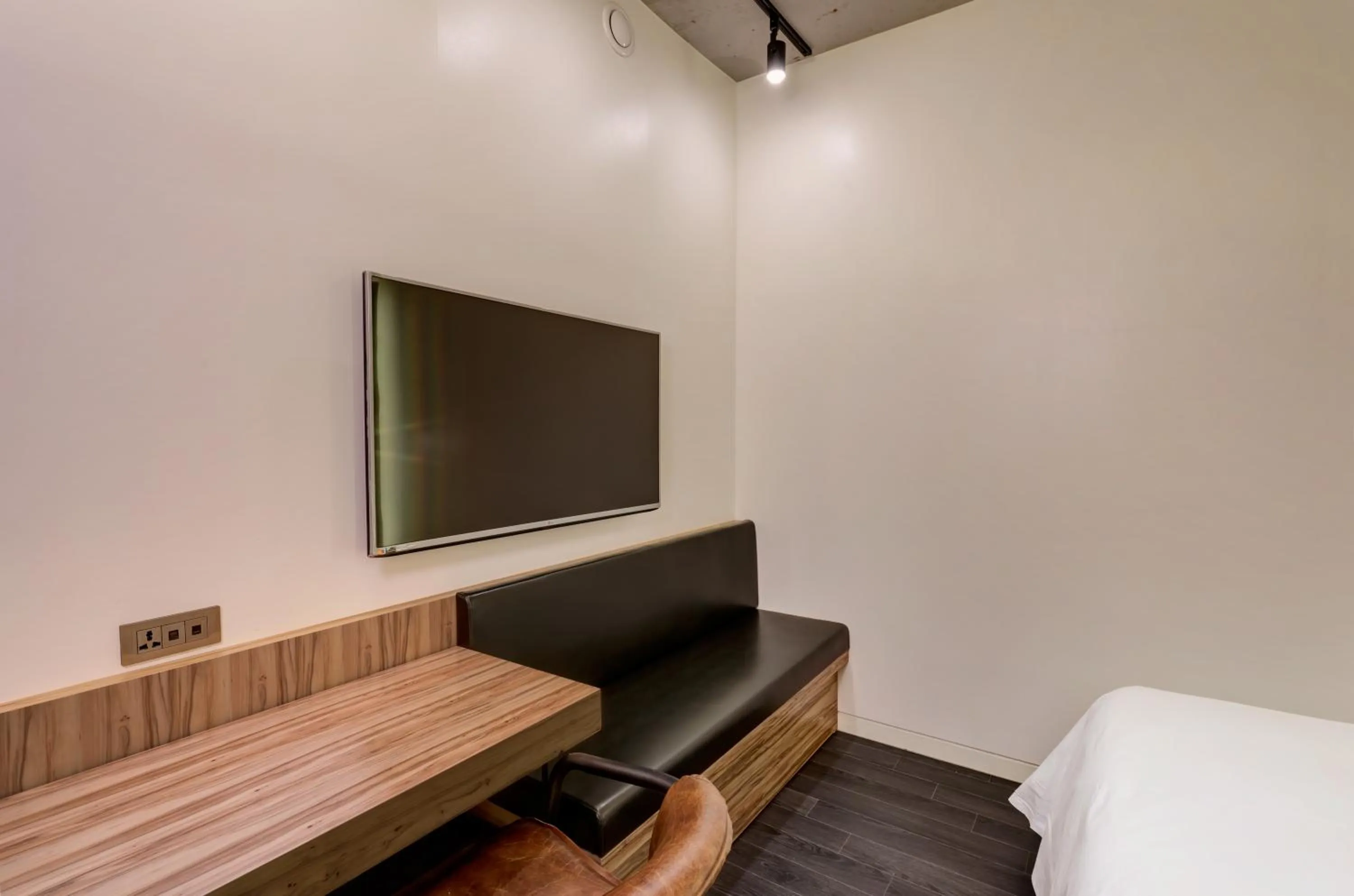 TV and multimedia, Bed in Hotel The Designers Kondae