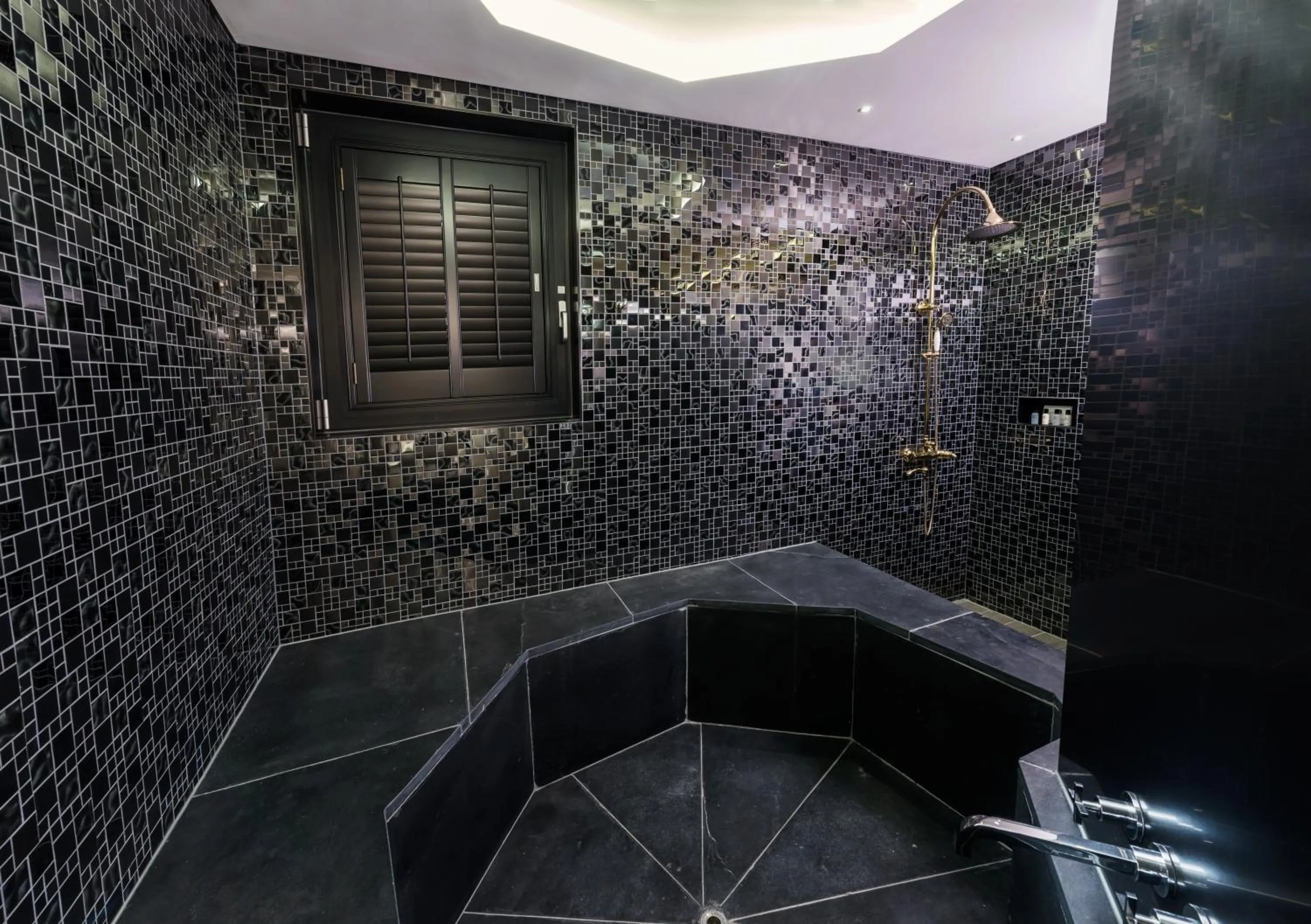 Bathroom in Hotel The Designers Kondae