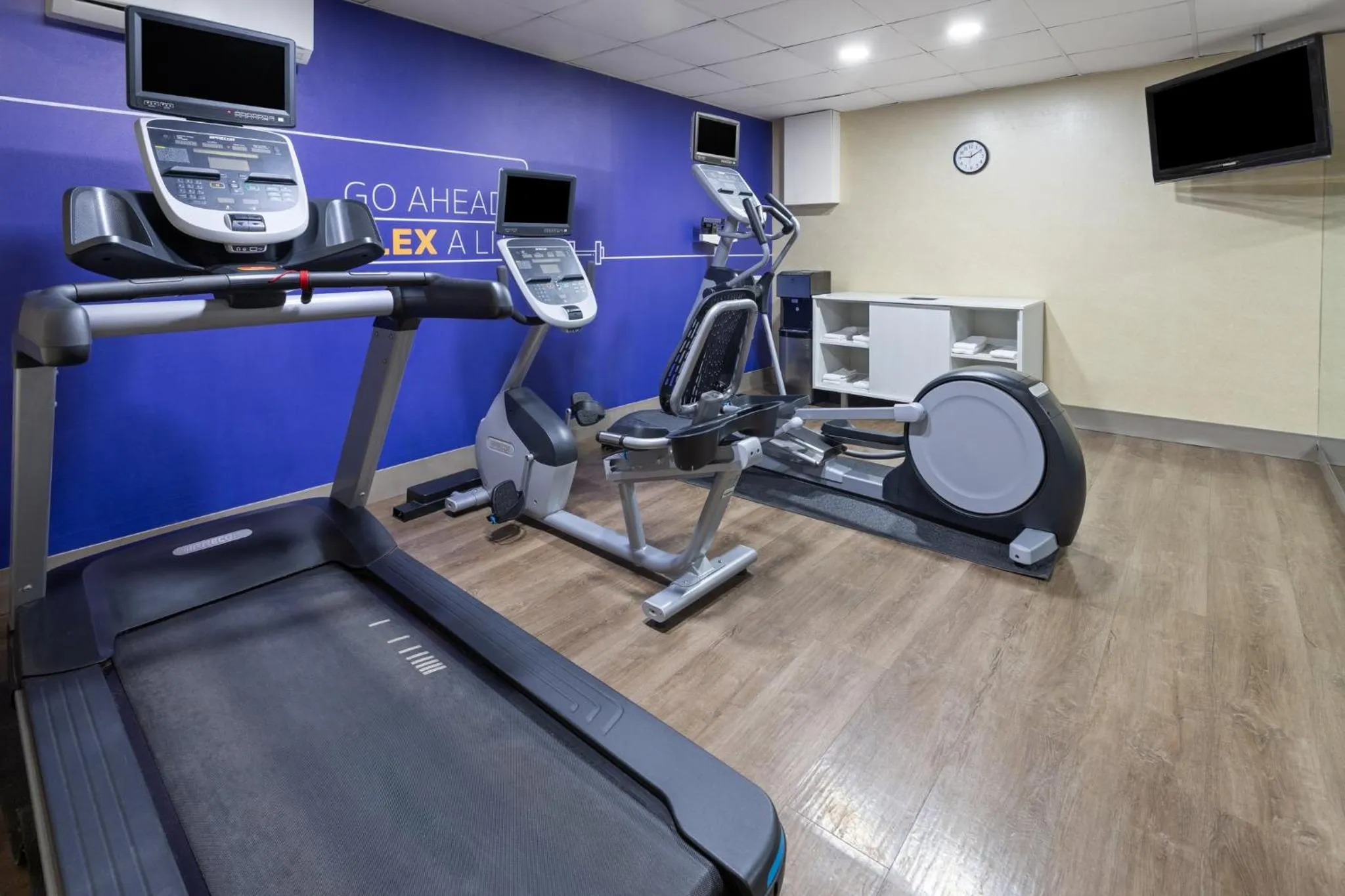Fitness centre/facilities in Holiday Inn Express Hotel & Suites Freeport by IHG